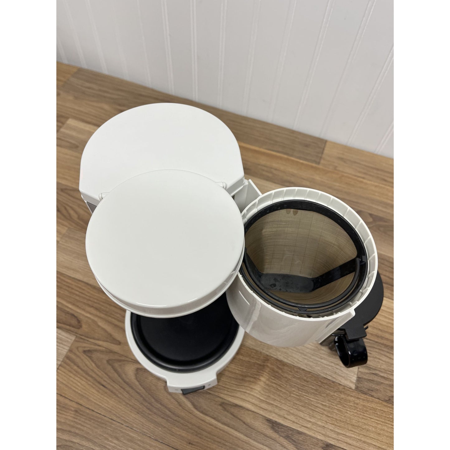 BRAUN Aromaster 4-cup Coffee Maker White 3075 KF12 w/ Carafe