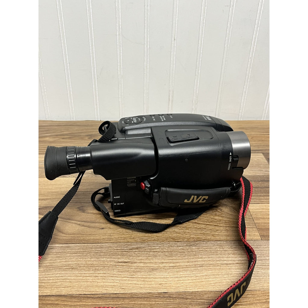 JVC GR AX230U Camcorder Bundle Charger Battery VHS Adapter Cables Case