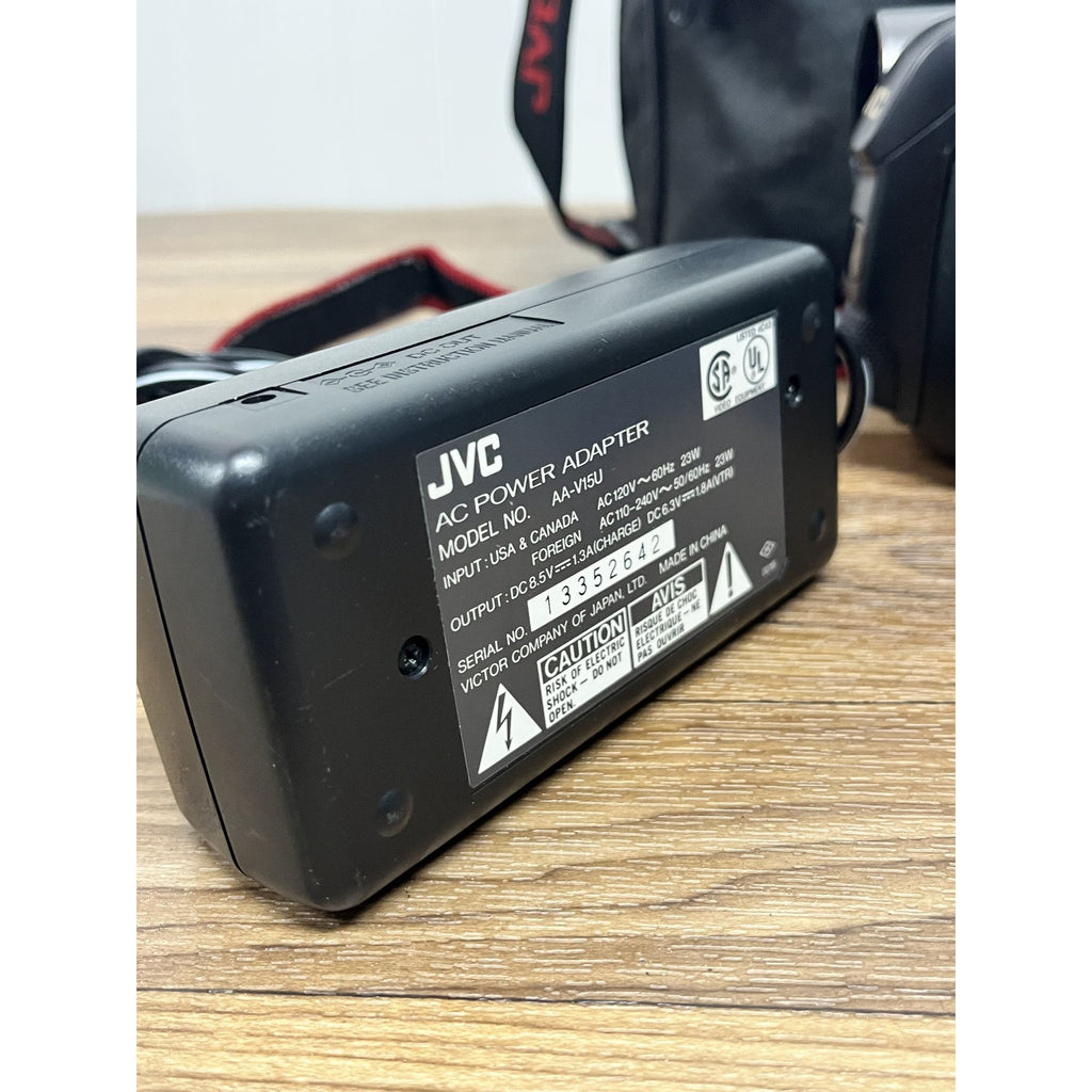 JVC GR AX230U Camcorder Bundle Charger Battery VHS Adapter Cables Case