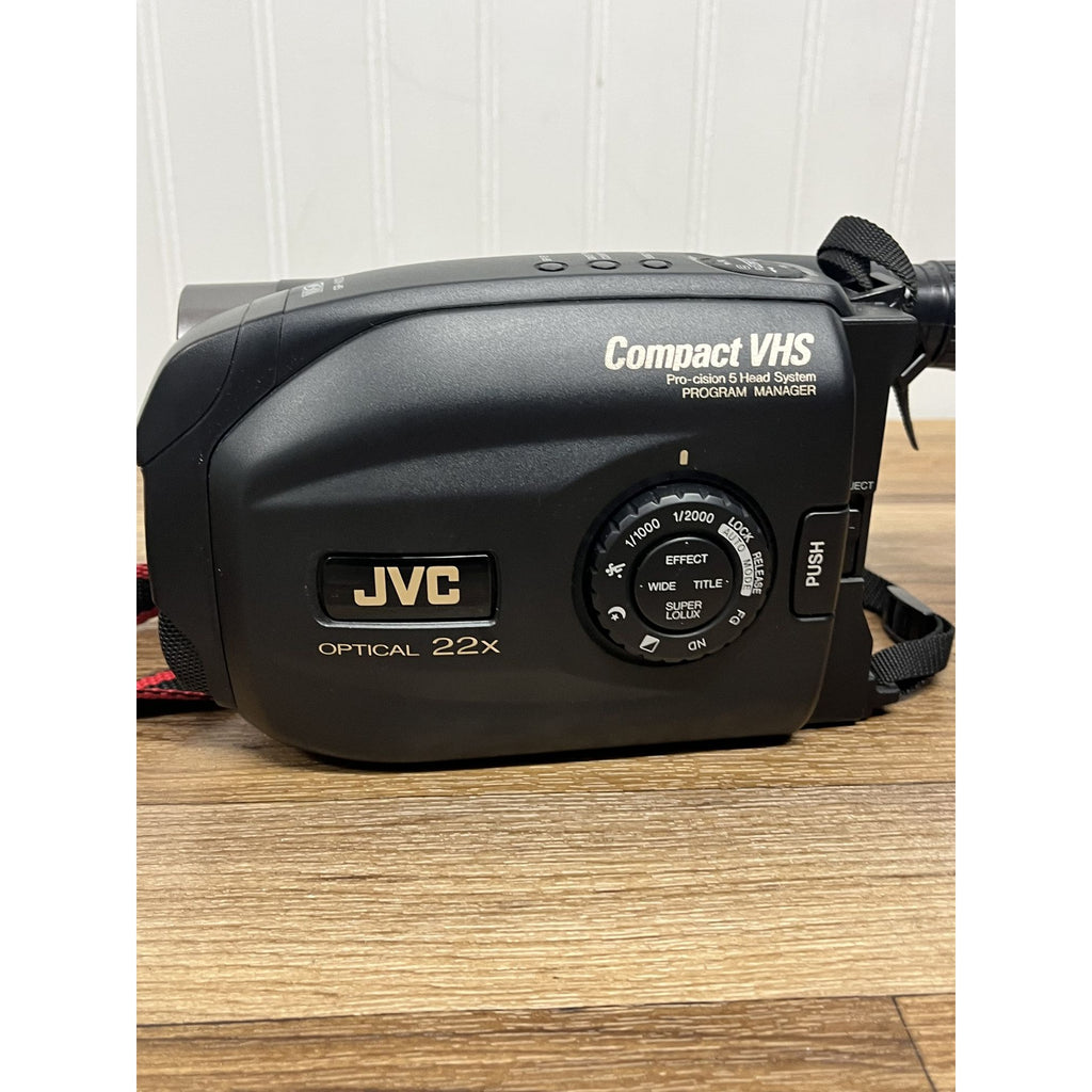 JVC GR AX230U Camcorder Bundle Charger Battery VHS Adapter Cables Case
