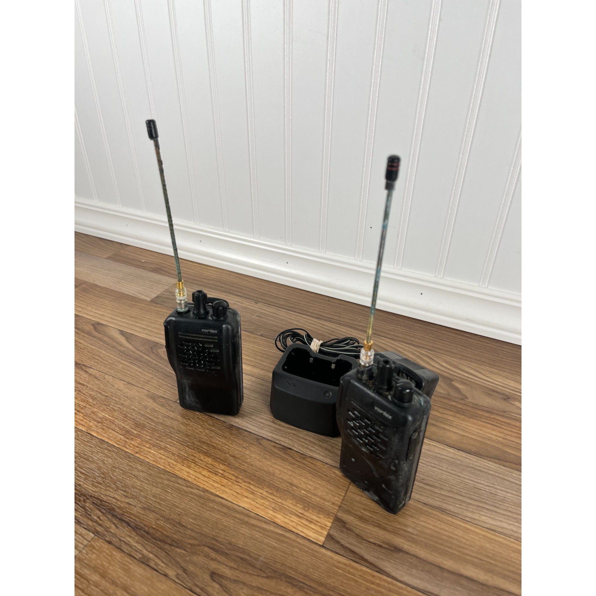 LOT OF 2 VERTEX Walkie Talkies With One Base PARTS UNTESTED
