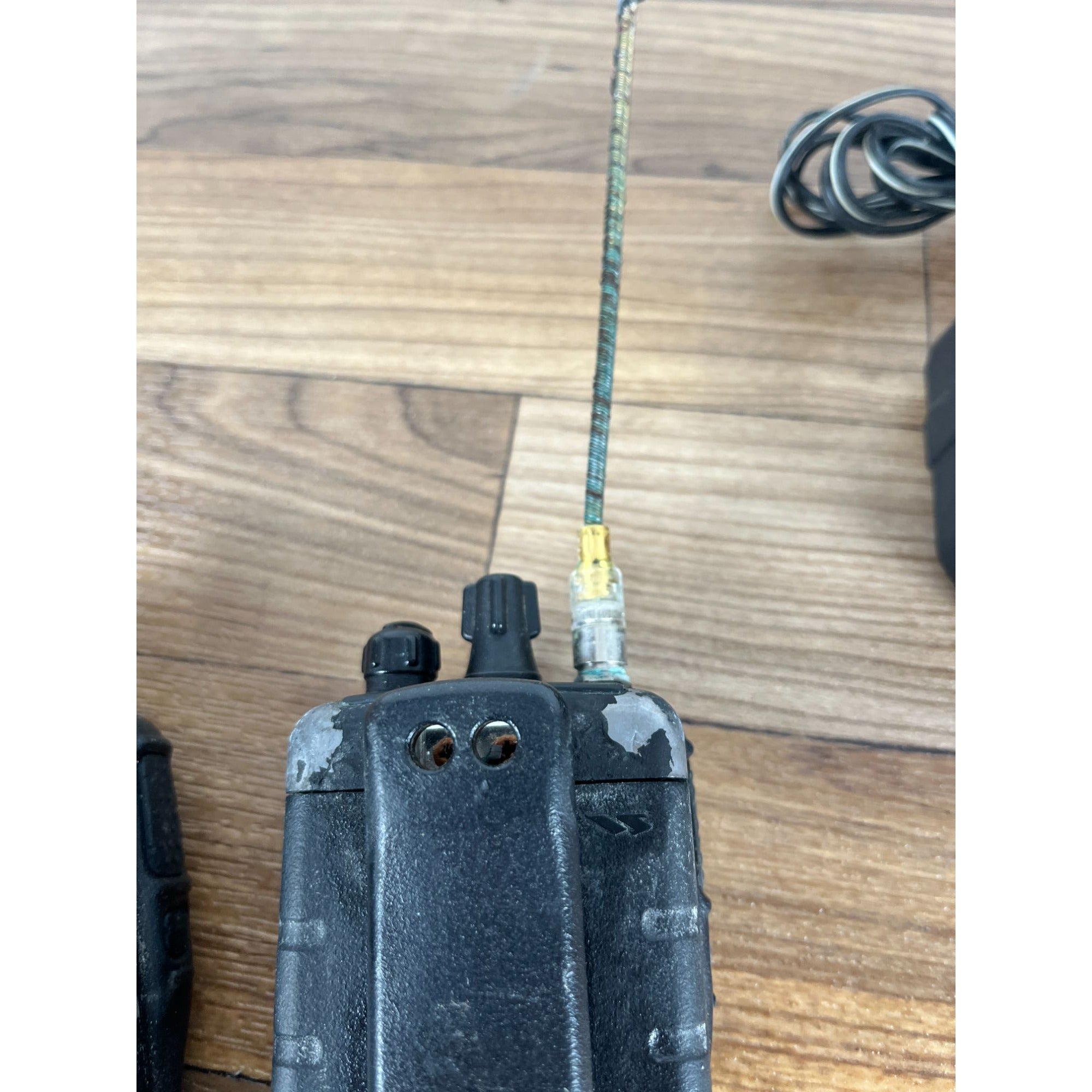 LOT OF 2 VERTEX Walkie Talkies With One Base PARTS UNTESTED