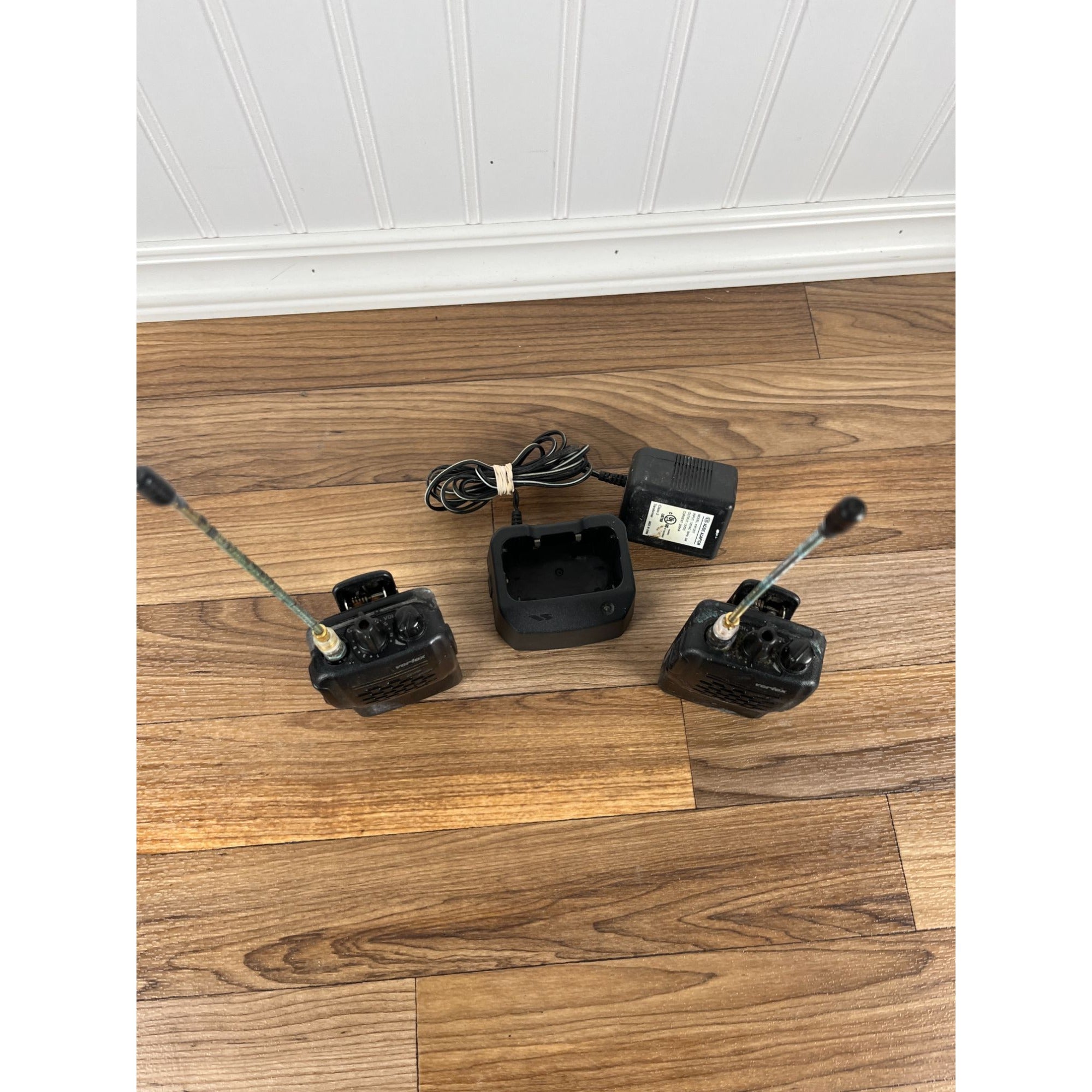 LOT OF 2 VERTEX Walkie Talkies With One Base PARTS UNTESTED