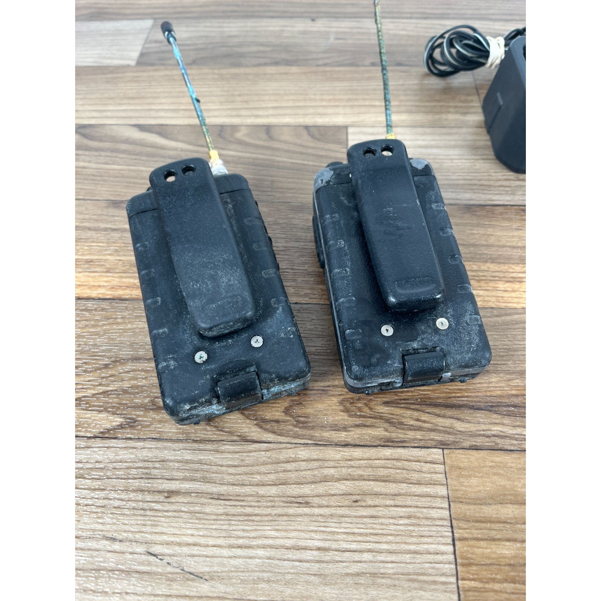 LOT OF 2 VERTEX Walkie Talkies With One Base PARTS UNTESTED