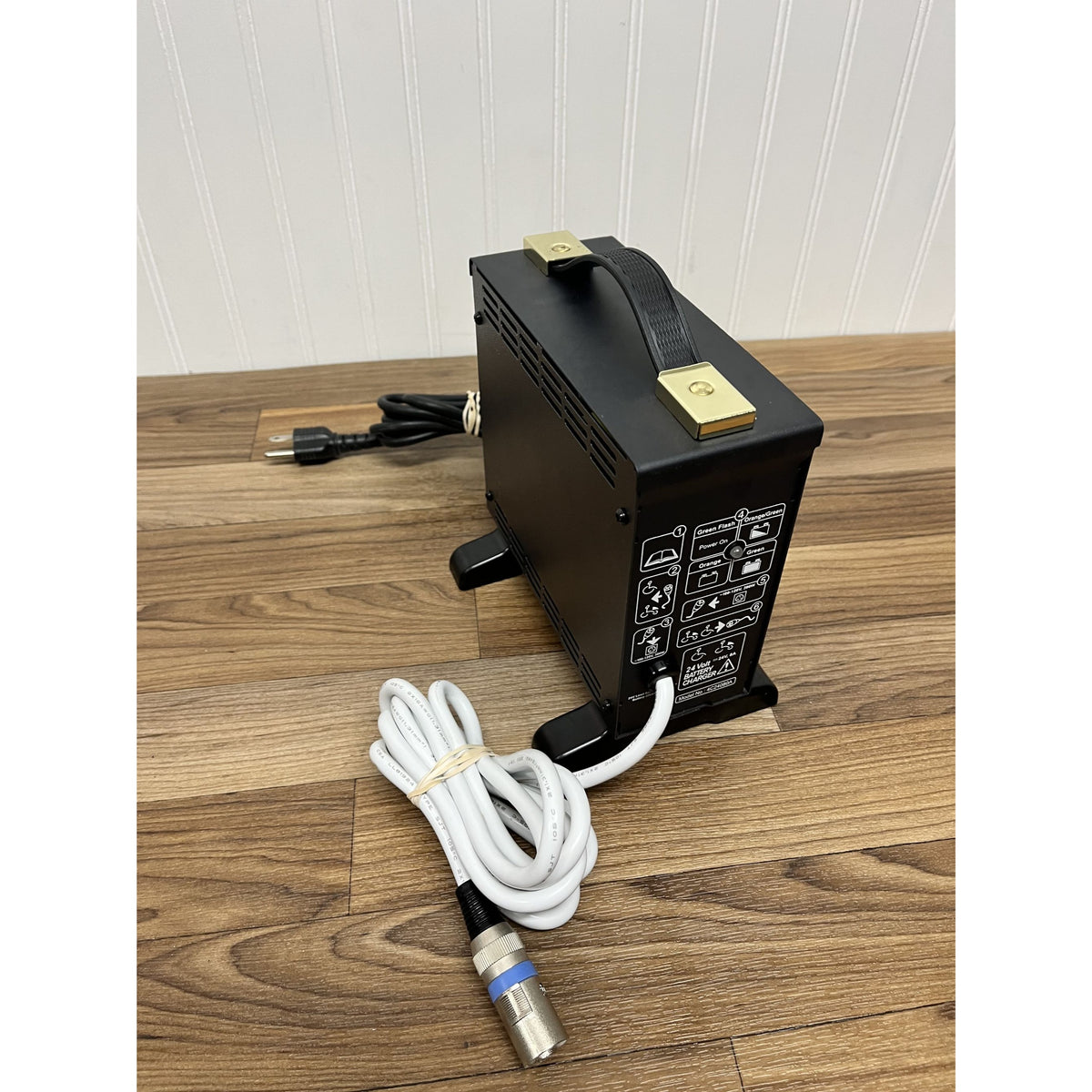 Invacare/Pride/Quantum 8 Amp 24 Volt Power For Battery Charger 4C24080A