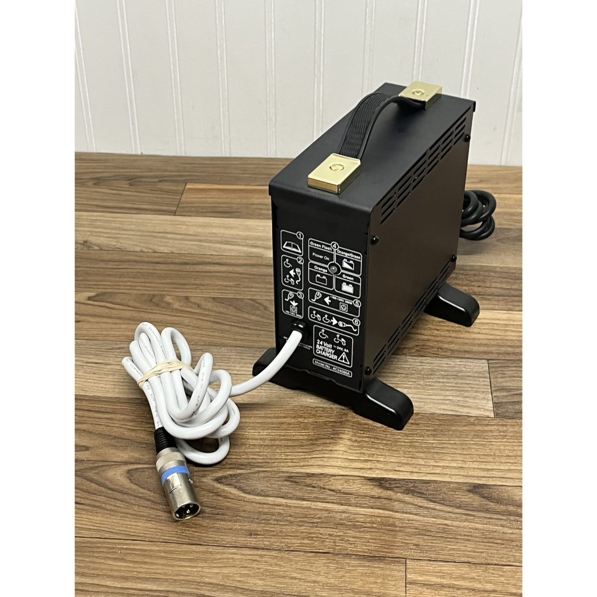 Invacare/Pride/Quantum 8 Amp 24 Volt Power For Battery Charger 4C24080A