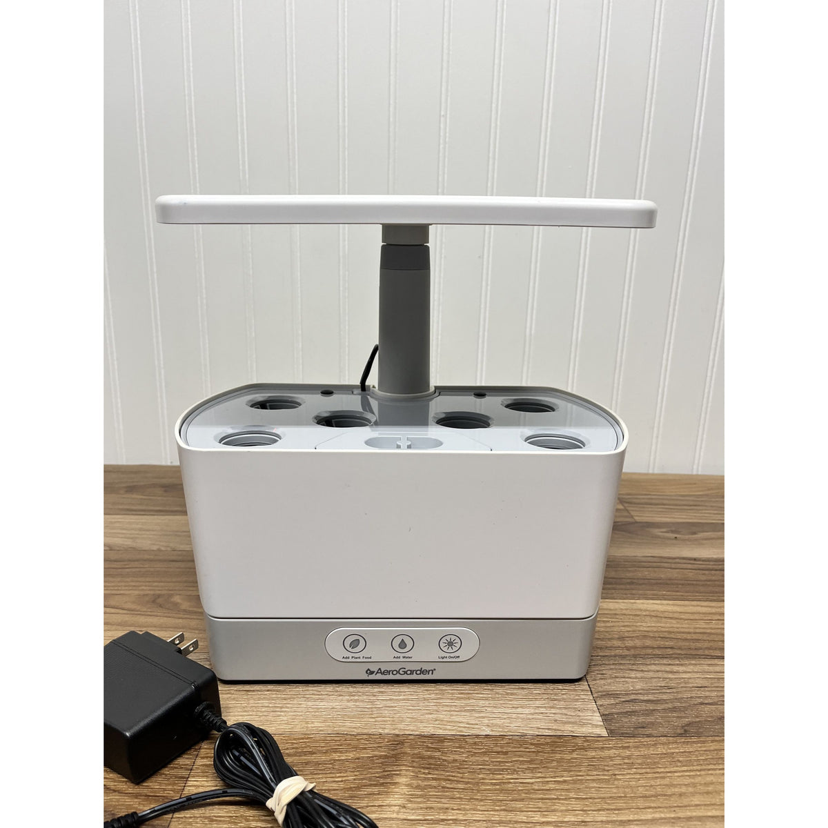 AeroGarden Harvest 6 Pod Home Garden System White Model 100690-WHT