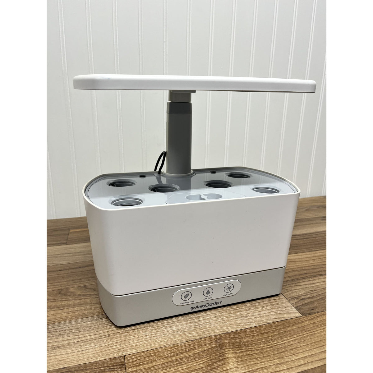 AeroGarden Harvest 6 Pod Home Garden System White Model 100690-WHT