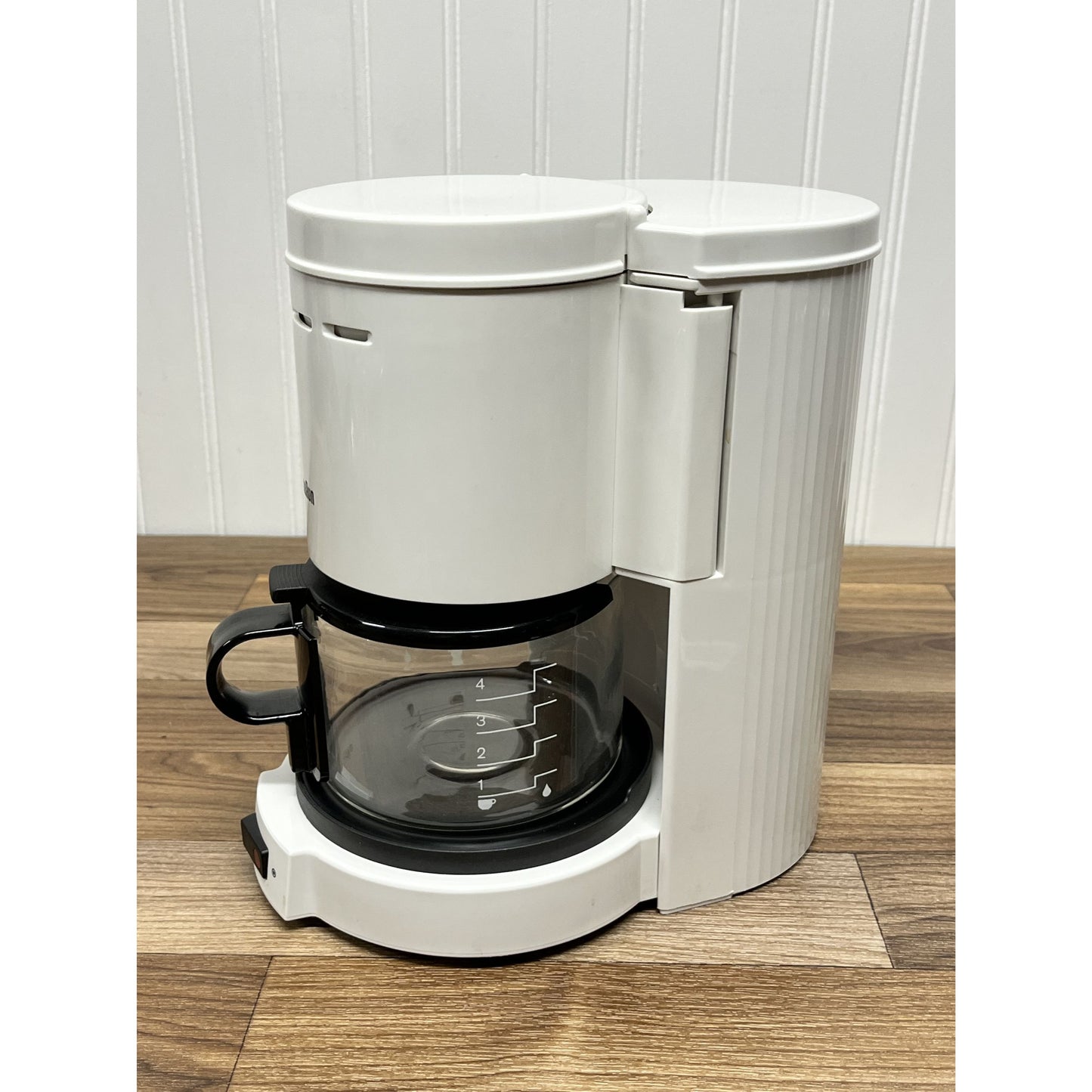 BRAUN Aromaster 4-cup Coffee Maker White 3075 KF12 w/ Carafe