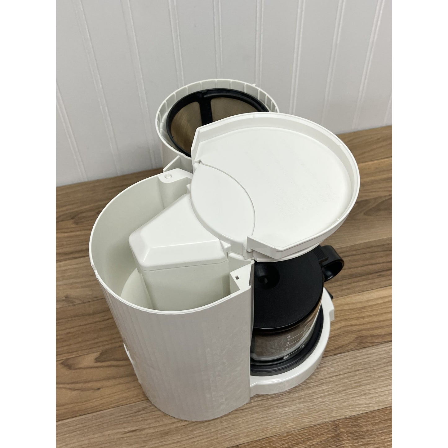 BRAUN Aromaster 4-cup Coffee Maker White 3075 KF12 w/ Carafe