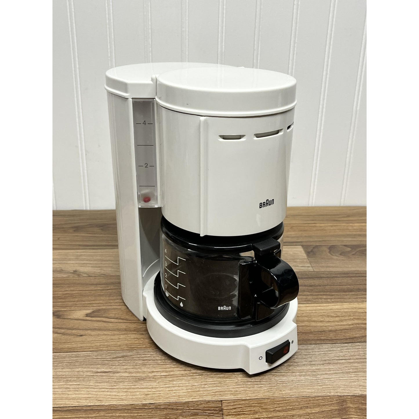 BRAUN Aromaster 4-cup Coffee Maker White 3075 KF12 w/ Carafe