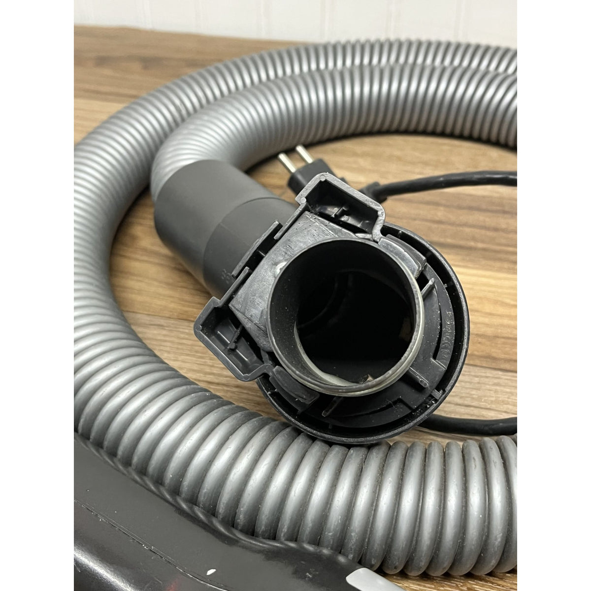Miele The Solution S312i Vacuum part main hose & nozzle
