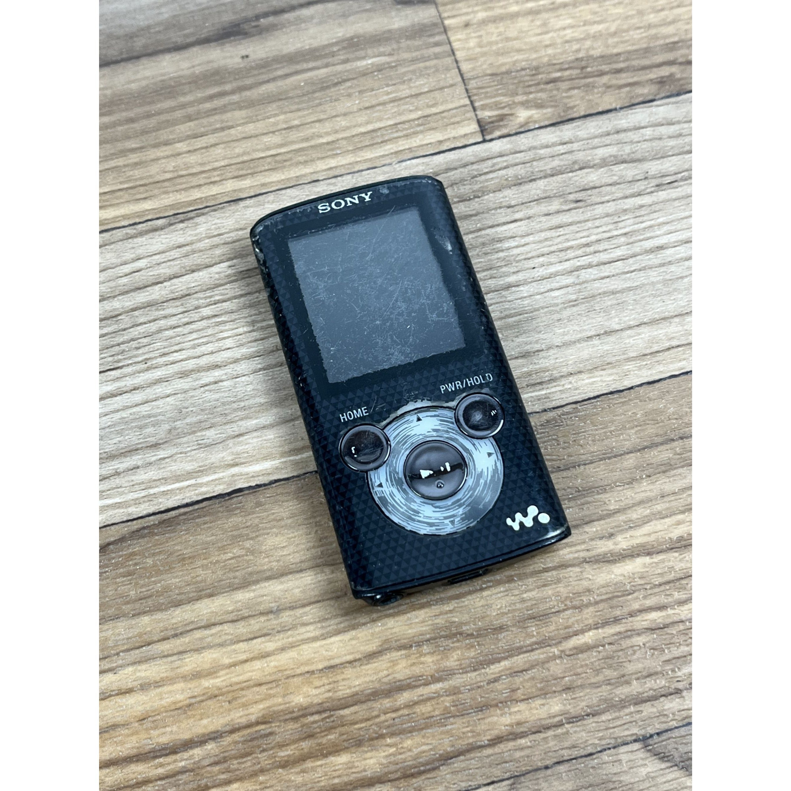 Sony Walkman NWZE385 Digital Media Player Black MP3 LCD FM radio