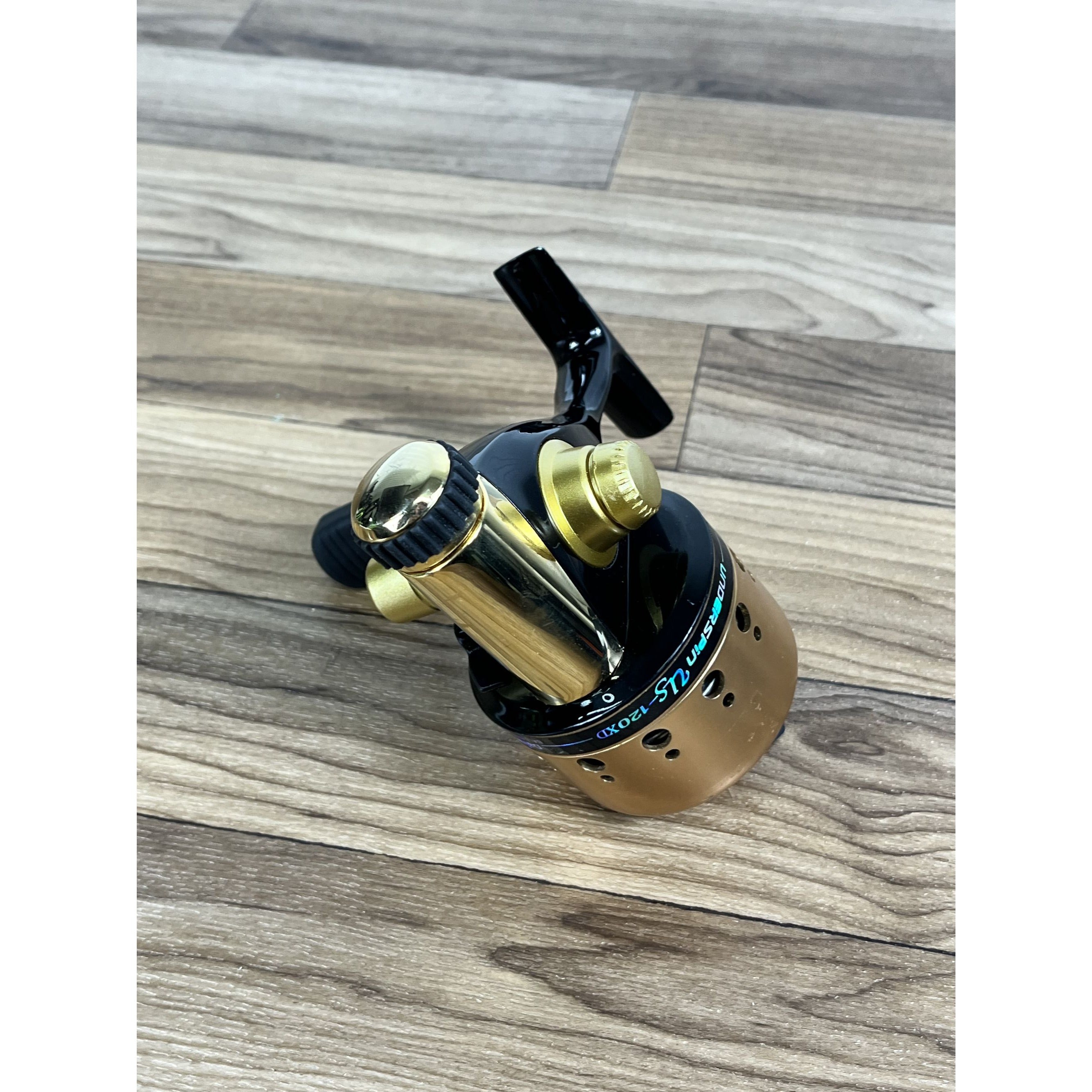 DAIWA 120XD UNDERSPIN CLOSED FACE SPINCASTING REEL Fishing