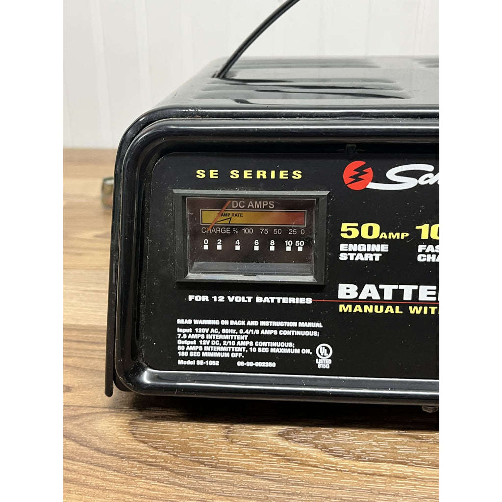 Schumacher Battery Charger & STARTER Model SE-10-52 2/10/50 AMP 12 V Made in USA