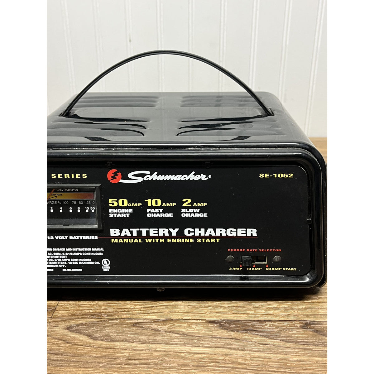 Schumacher Battery Charger & STARTER Model SE-10-52 2/10/50 AMP 12 V Made in USA