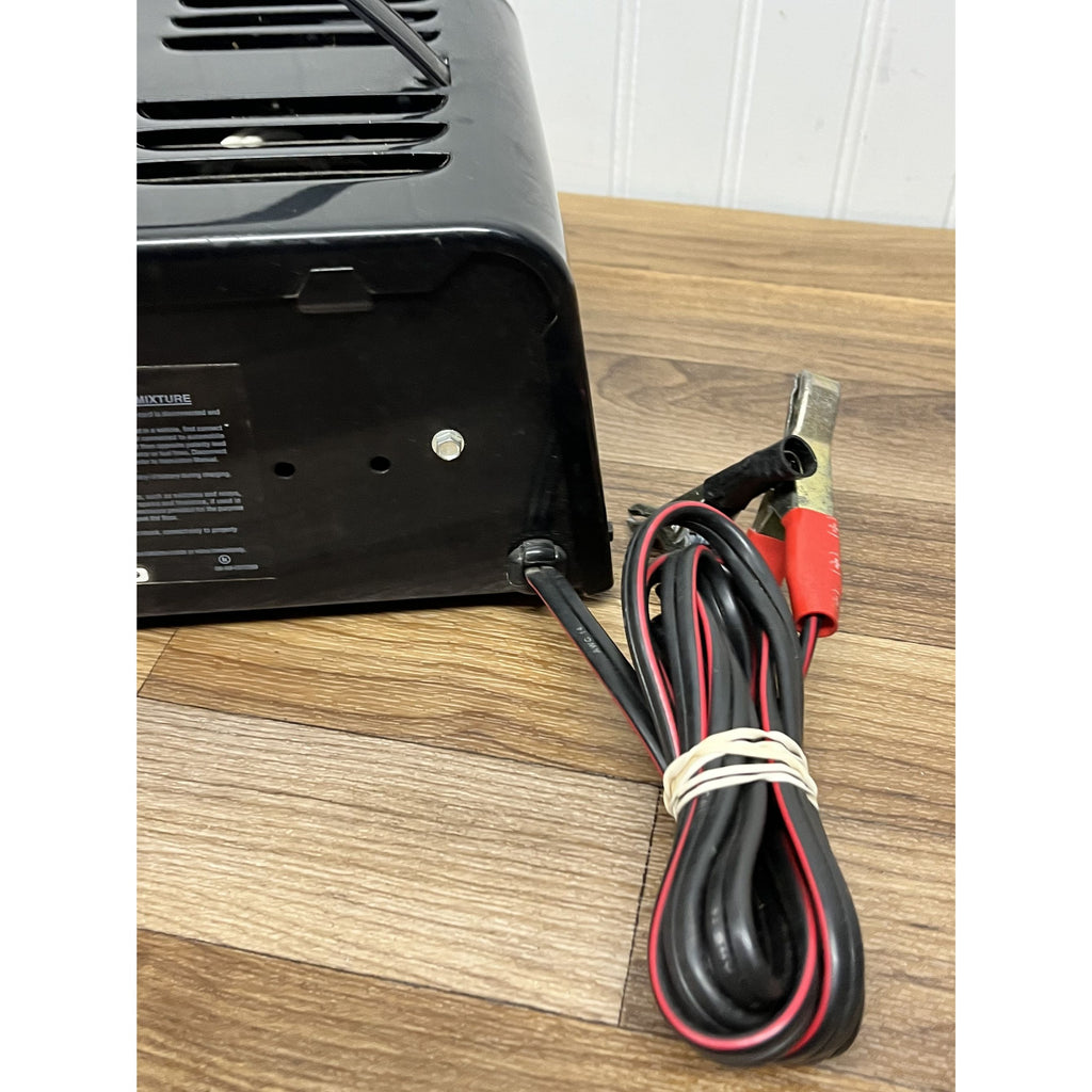 Schumacher Battery Charger & STARTER Model SE-10-52 2/10/50 AMP 12 V Made in USA