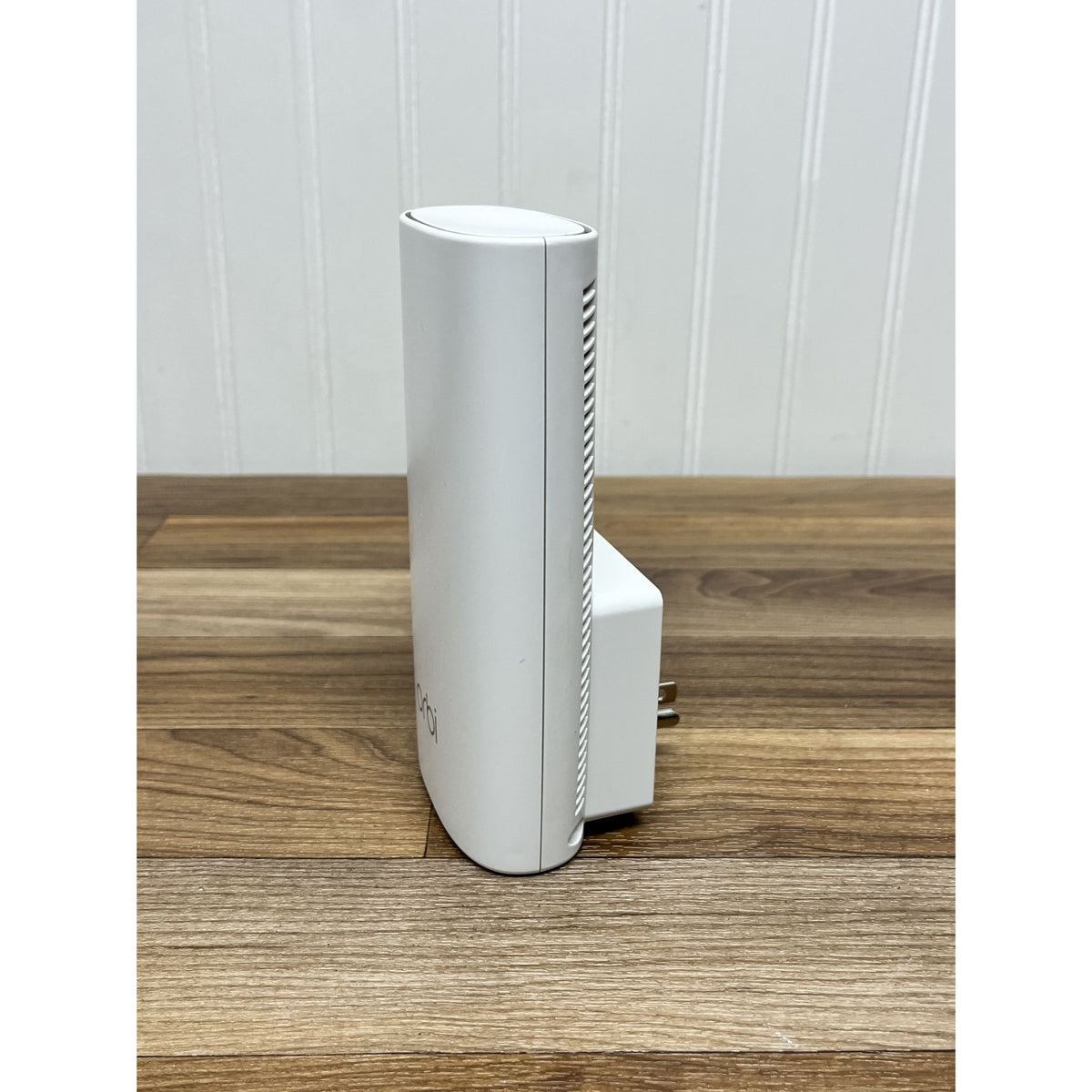 Netgear Orbi RBW30 AC2200 Tri‑Band WiFi Wall Plug In Satellite Extender
