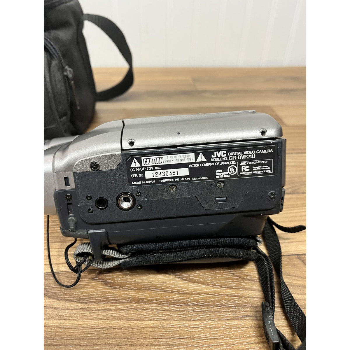 JVC CyberCam Mini DV Video Camera GR-DVF21U Battery, Charger, New Tape