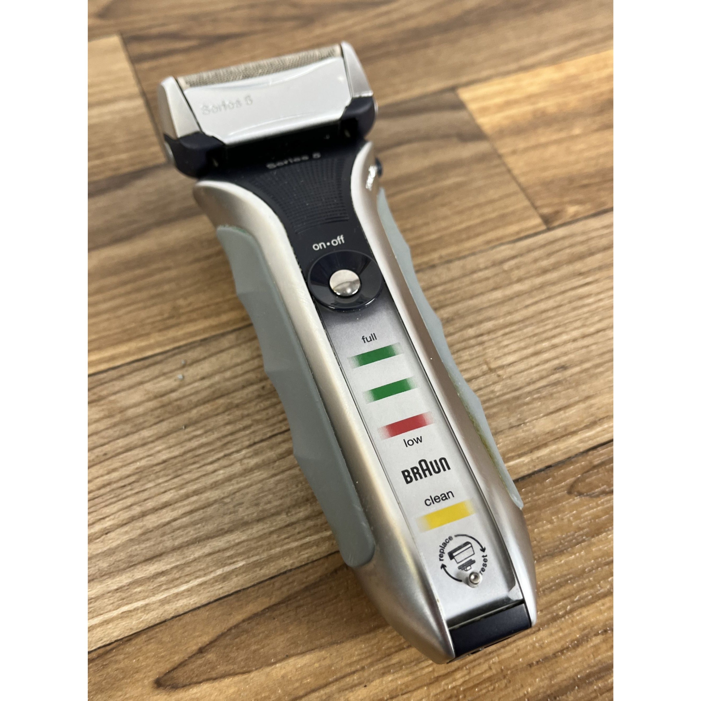 Braun Electric Shaver for Men, Series 5 Wet & Dry Shaver Only