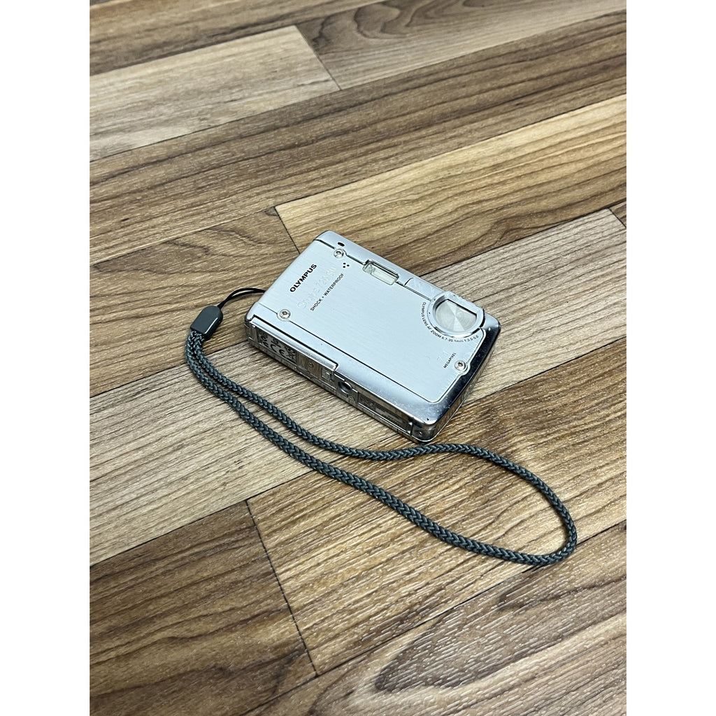 Olympus Stylus 720 SW Camera - 7.1MP, 3x Opt Zoom CAMERA ONLY