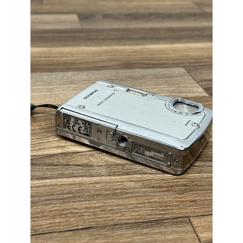 Olympus Stylus 720 SW Camera - 7.1MP, 3x Opt Zoom CAMERA ONLY