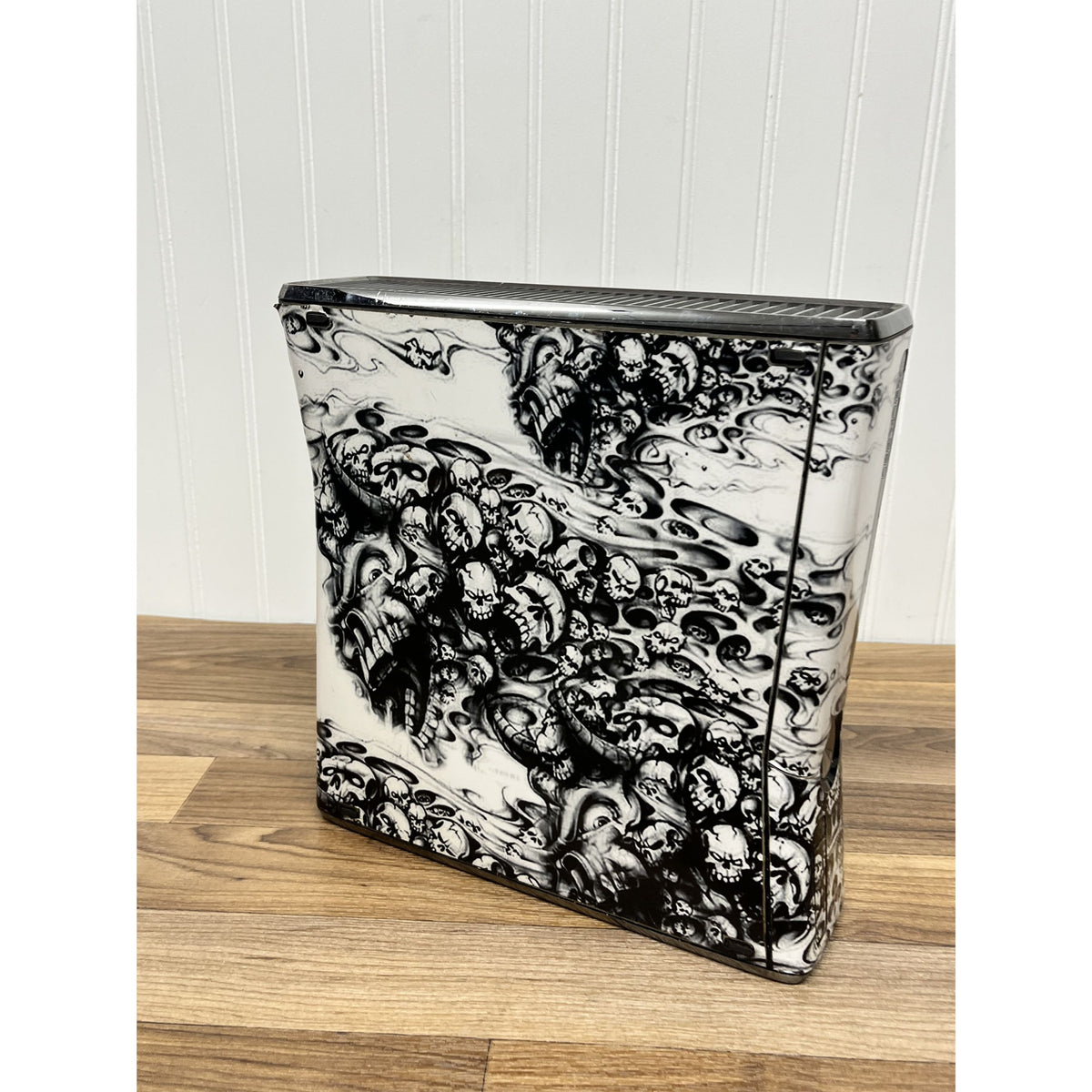 Microsoft Xbox 360 S 1439 Skulls Wrap Home Console With Power Adapter