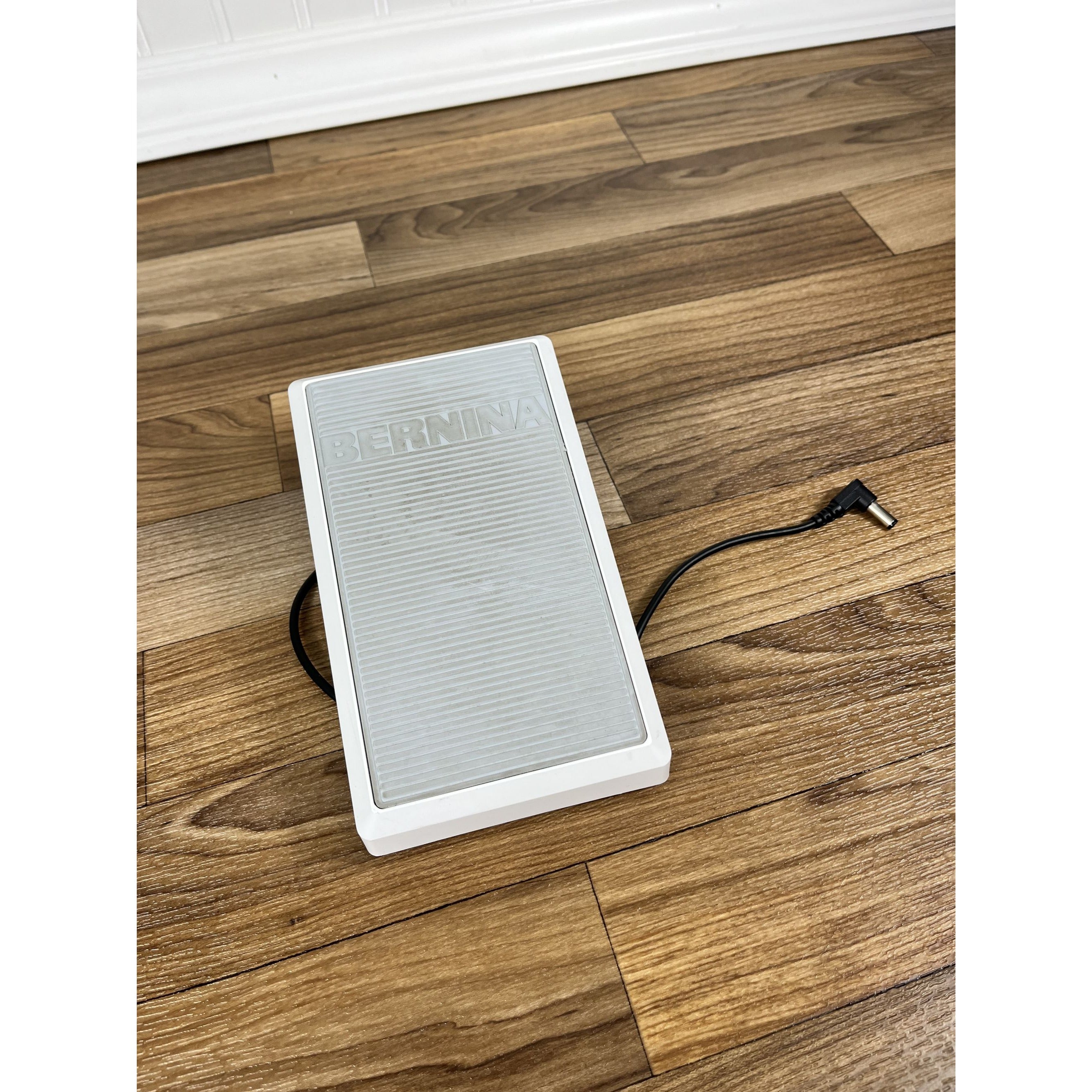 Genuine Bernina FOOT CONTROL PEDAL LV1 440 B530 B535 B550QE B570 B590 B770 B790