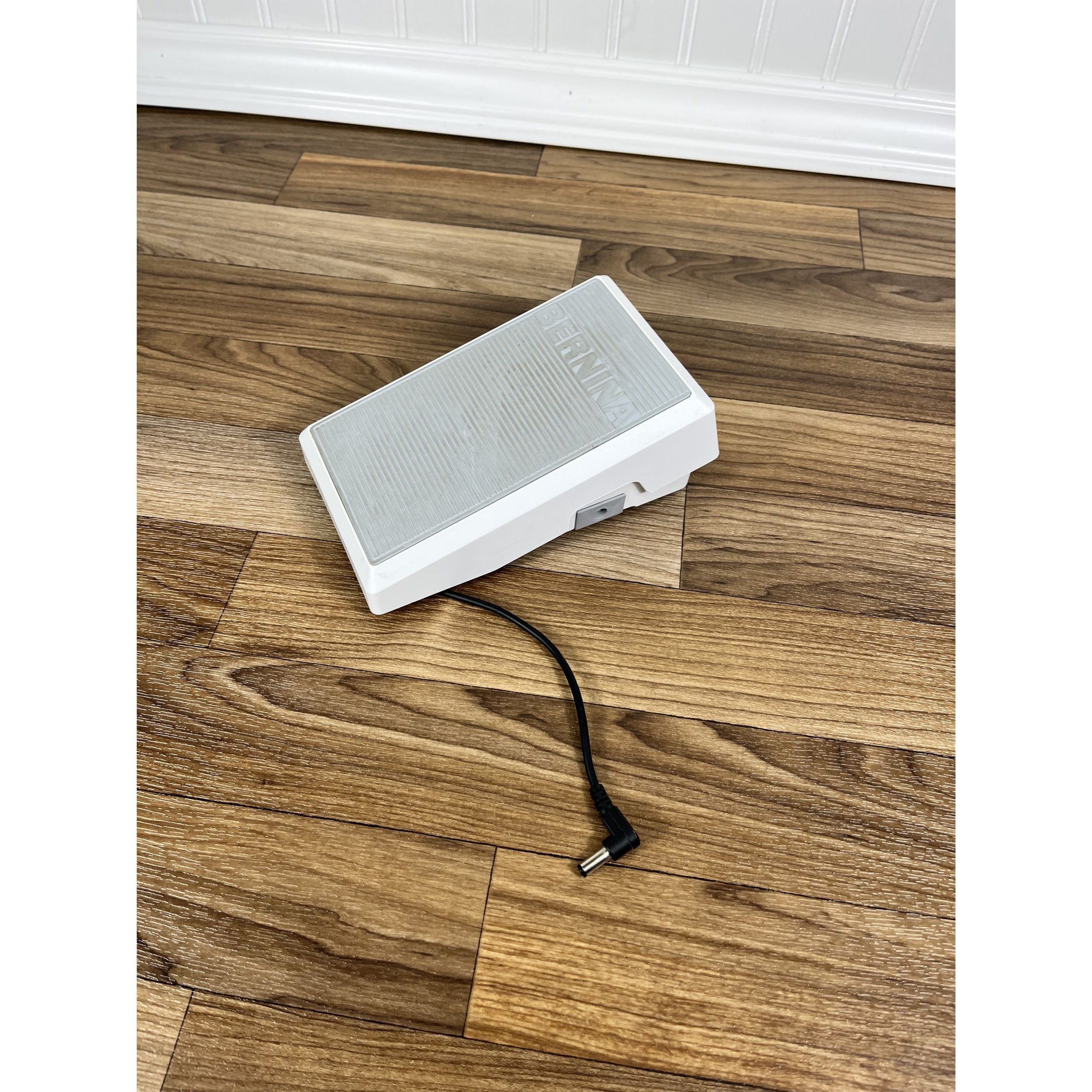 Genuine Bernina FOOT CONTROL PEDAL LV1 440 B530 B535 B550QE B570 B590 B770 B790