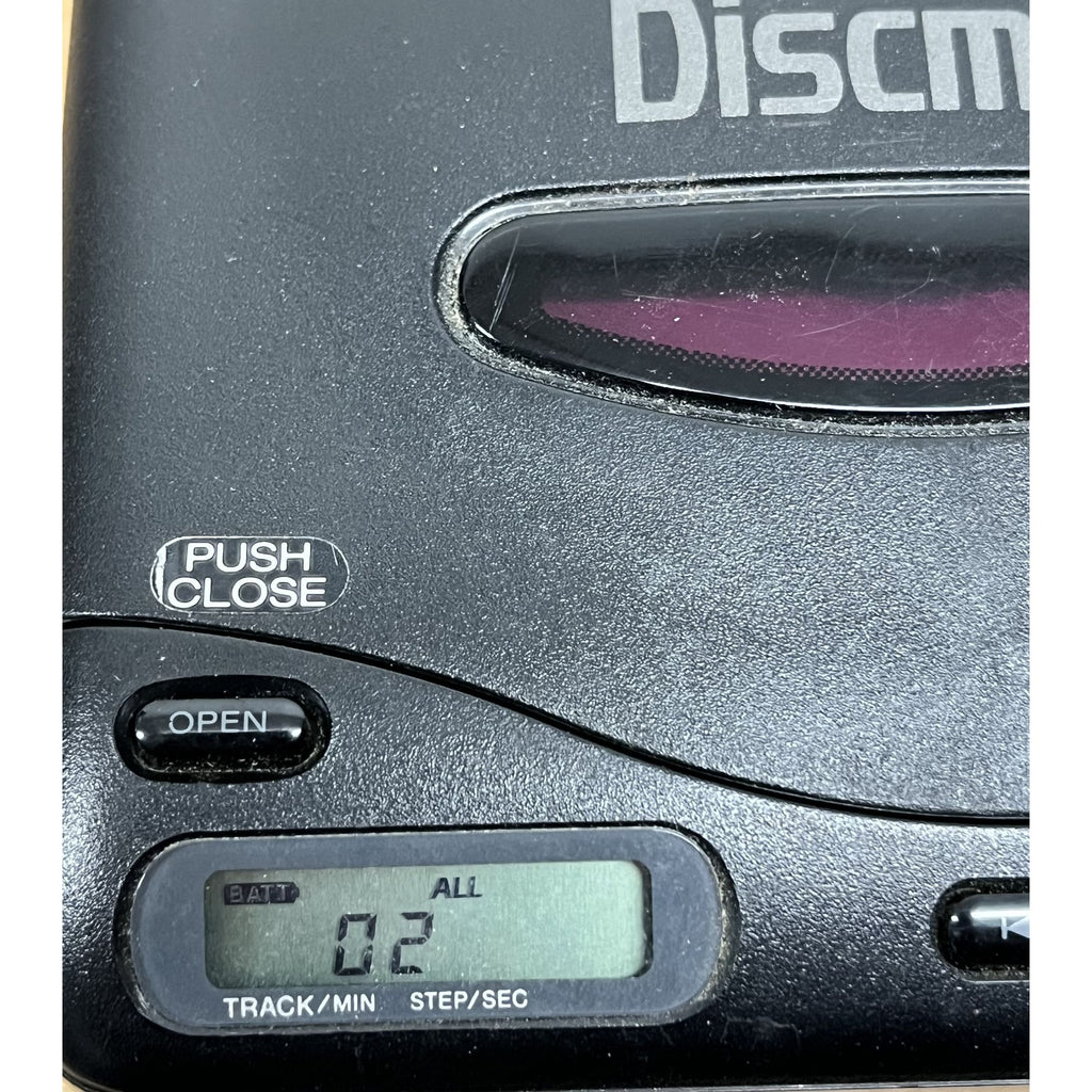 Sony Discman D-11 Mega Bass Portable CD Player 1991 Works