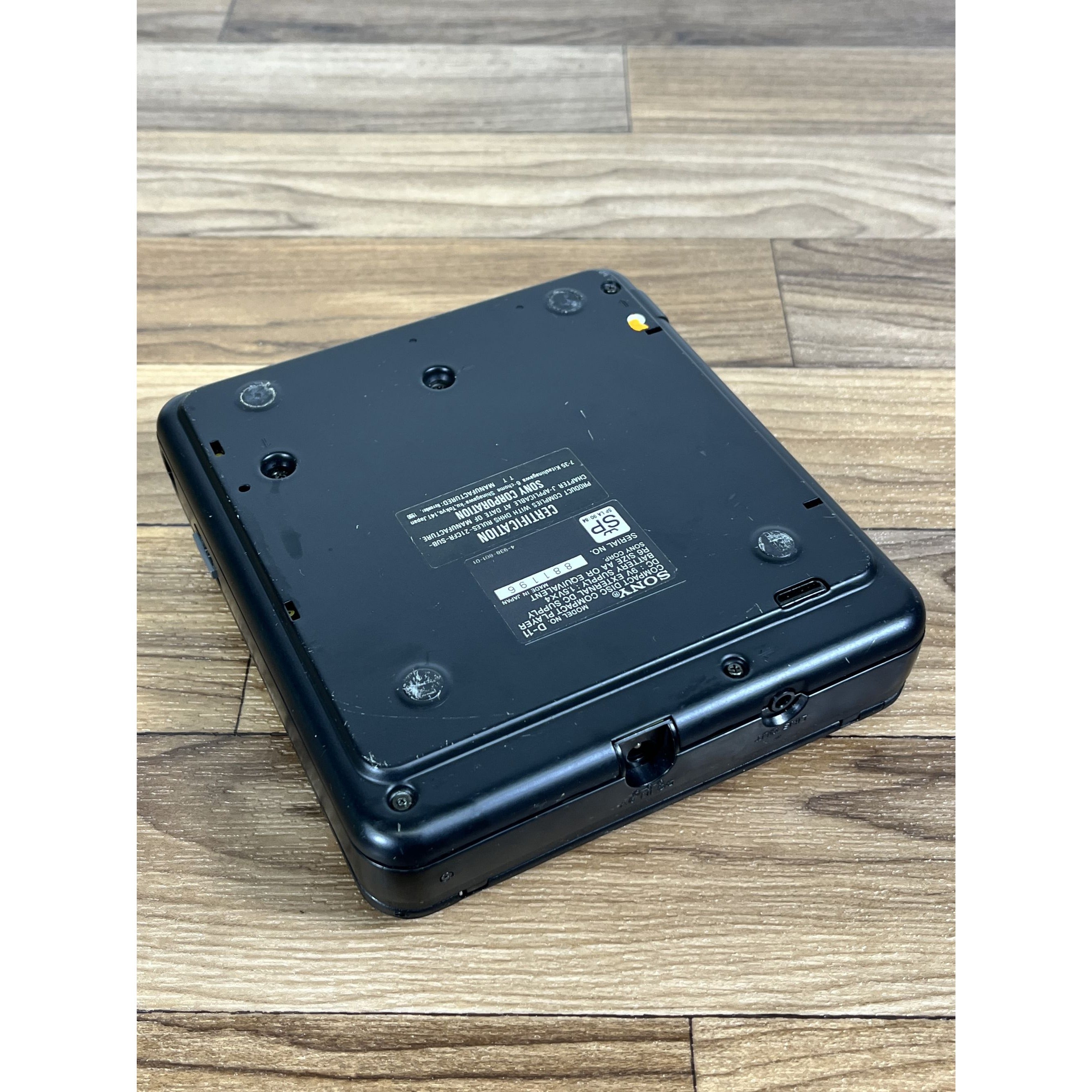 Sony Discman D-11 Mega Bass Portable CD Player 1991 Works
