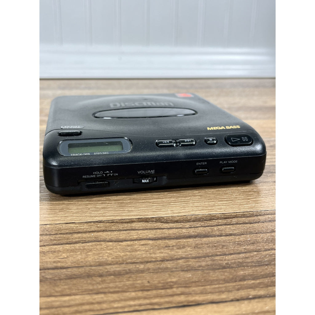 Sony Discman D-11 Mega Bass Portable CD Player 1991 Works