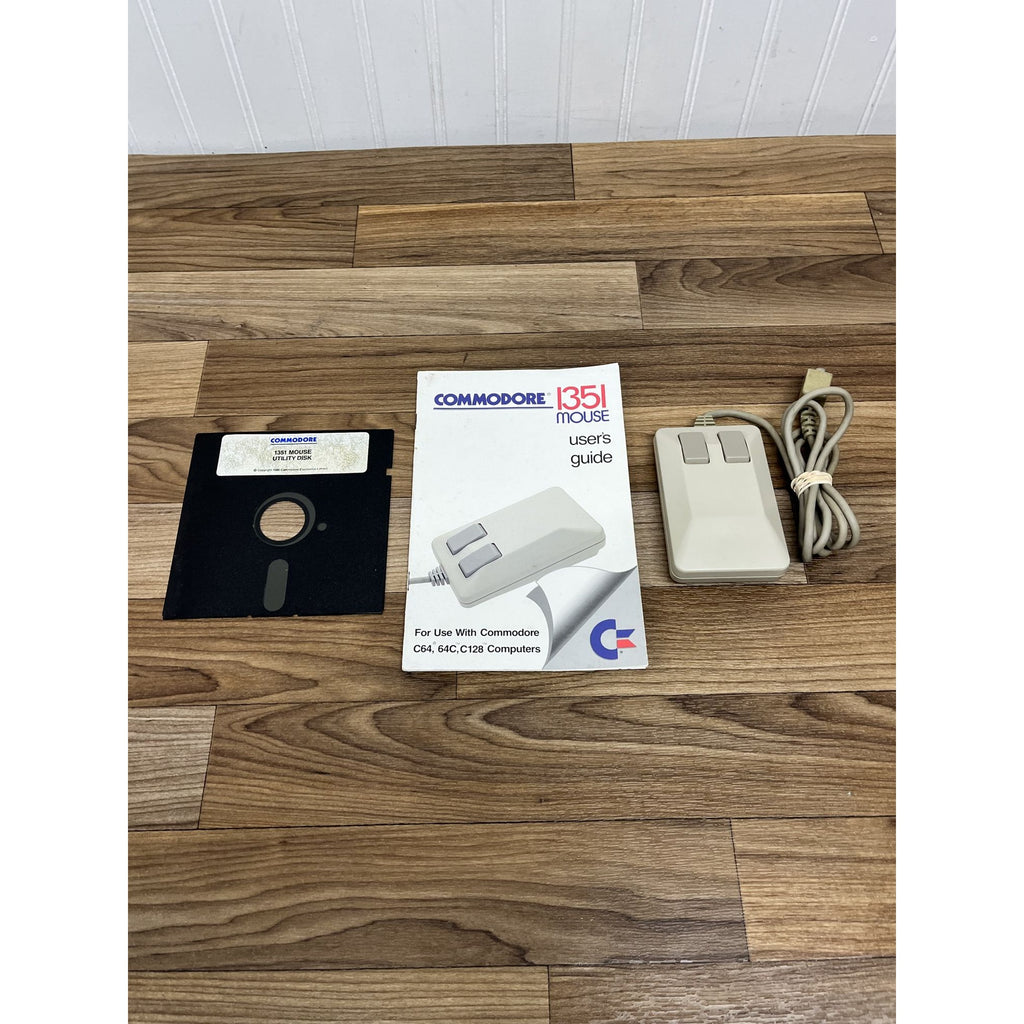 Vintage Commodore 1351 Mouse With Utility Disc, Lot And Manual