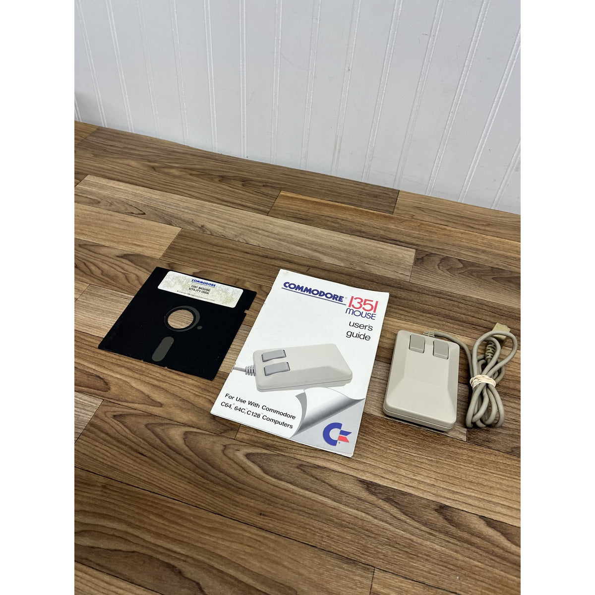 Vintage Commodore 1351 Mouse With Utility Disc, Lot And Manual
