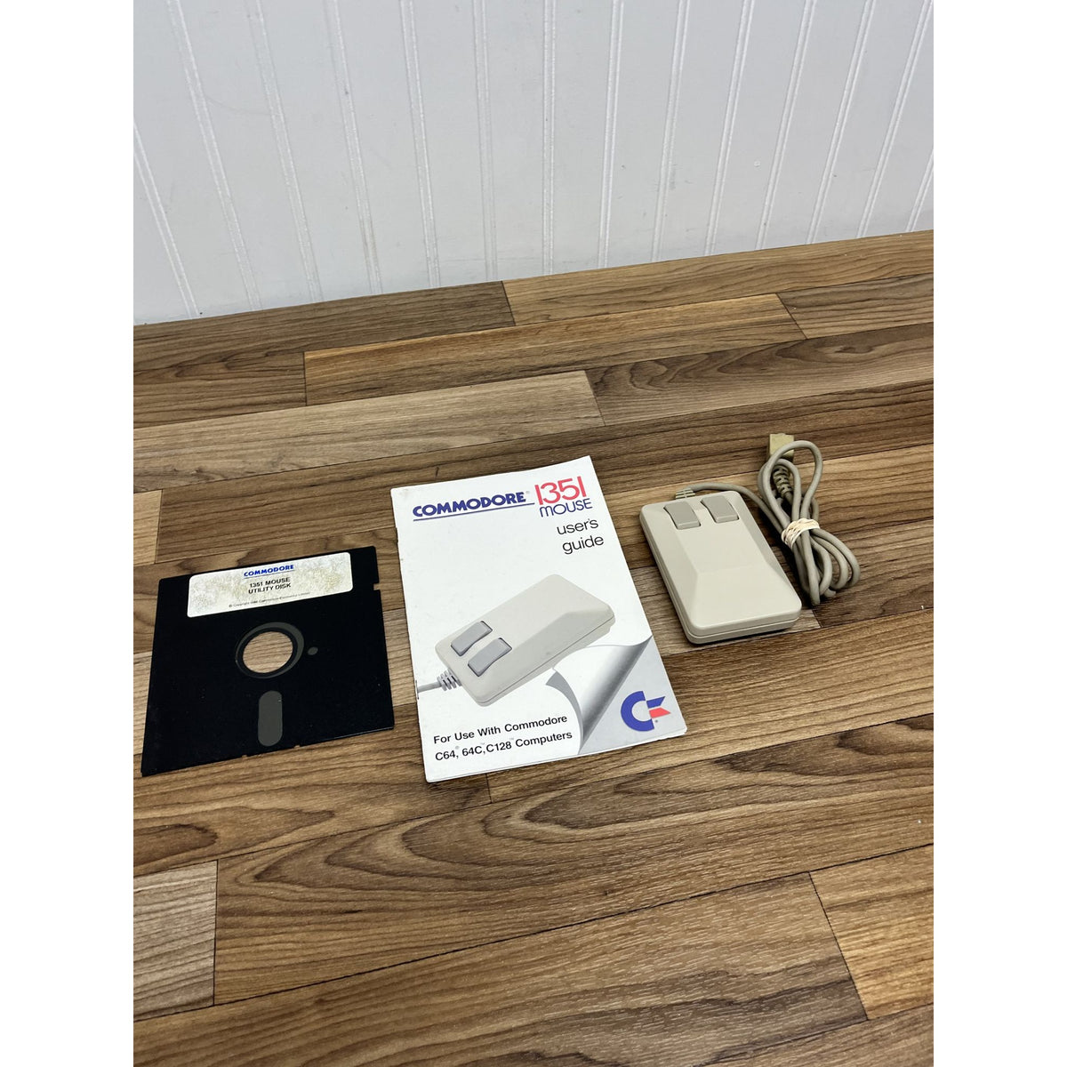 Vintage Commodore 1351 Mouse With Utility Disc, Lot And Manual