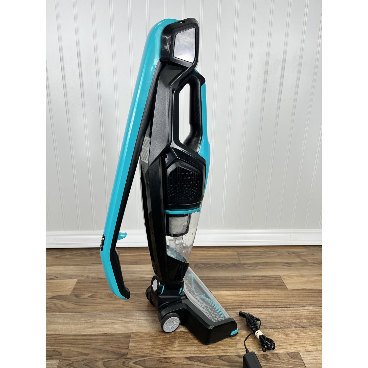 BISSELL ReadyClean Cordless 10.8V Stick Vacuum - Electric Blue With Cable 3190A