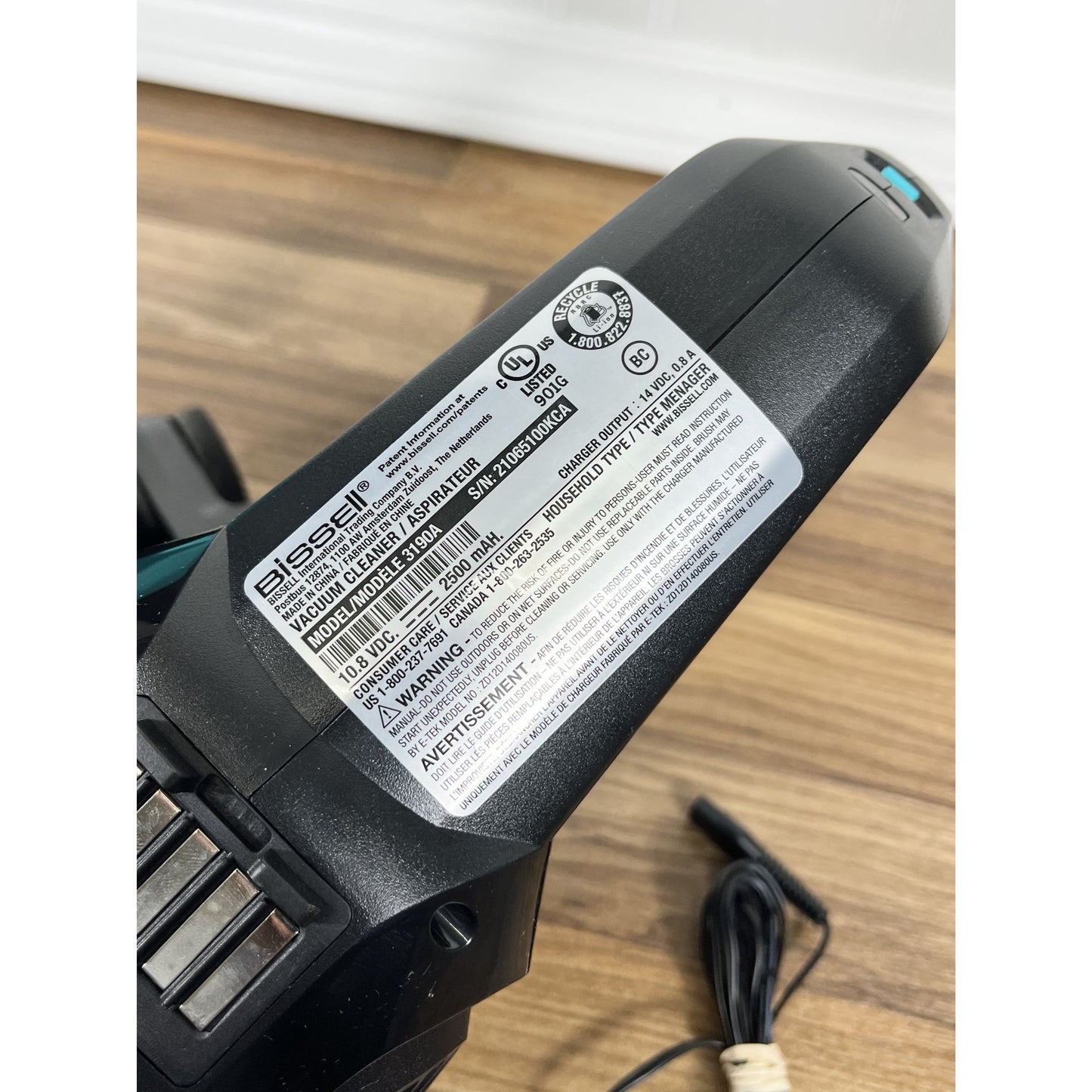 BISSELL ReadyClean Cordless 10.8V Stick Vacuum - Electric Blue With Cable 3190A