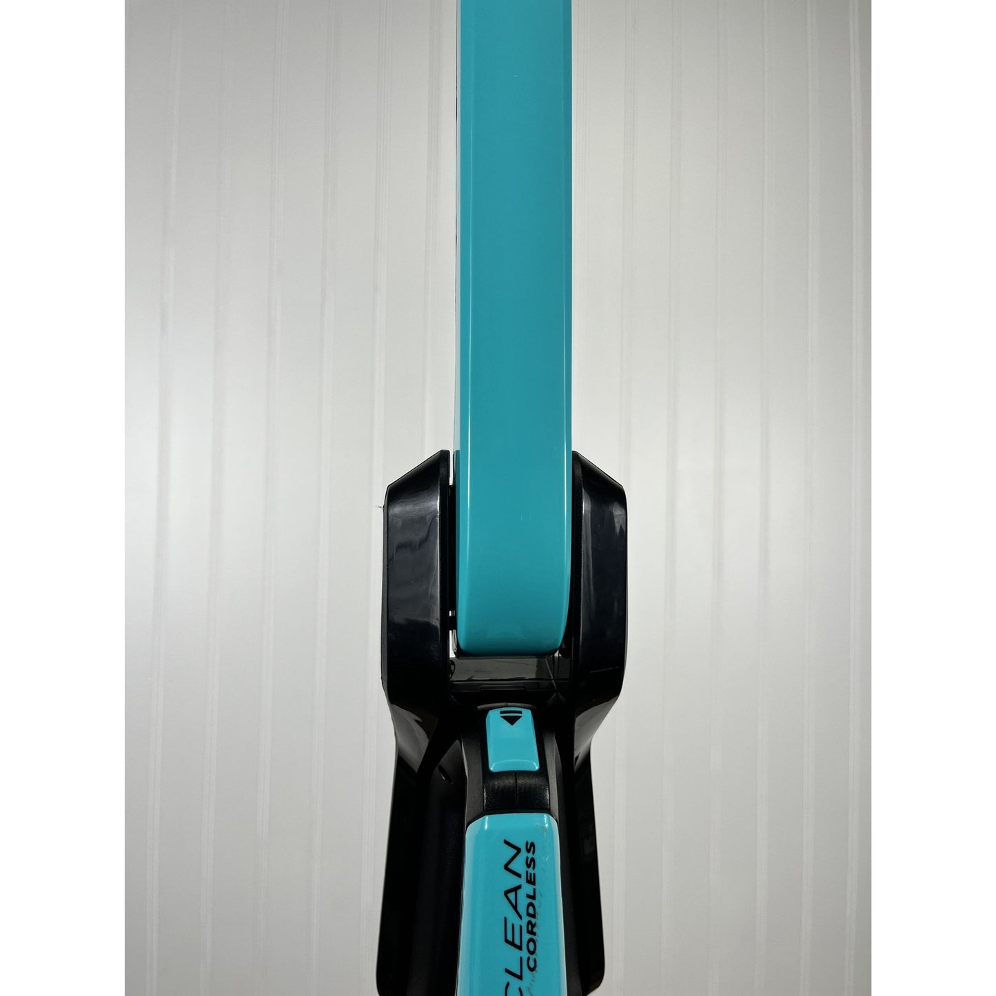 BISSELL ReadyClean Cordless 10.8V Stick Vacuum - Electric Blue With Cable 3190A