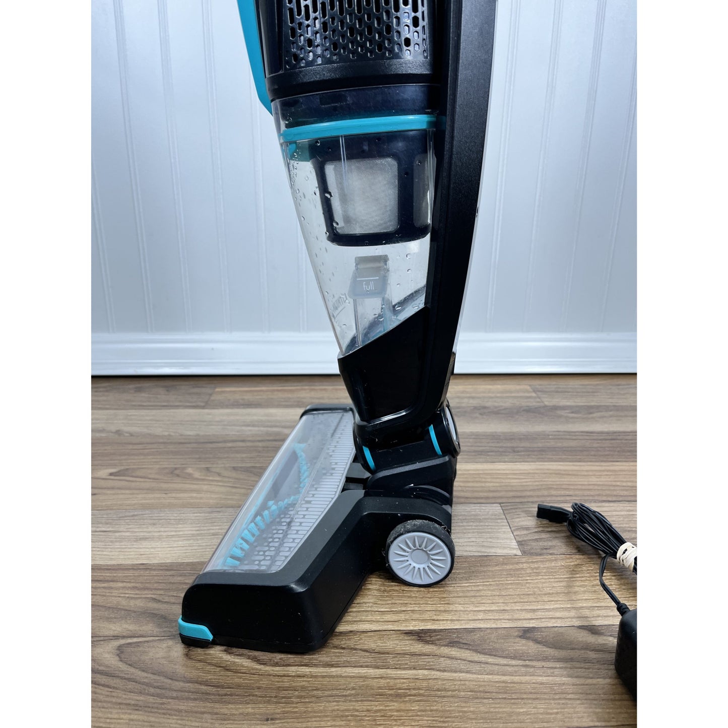BISSELL ReadyClean Cordless 10.8V Stick Vacuum - Electric Blue With Cable 3190A