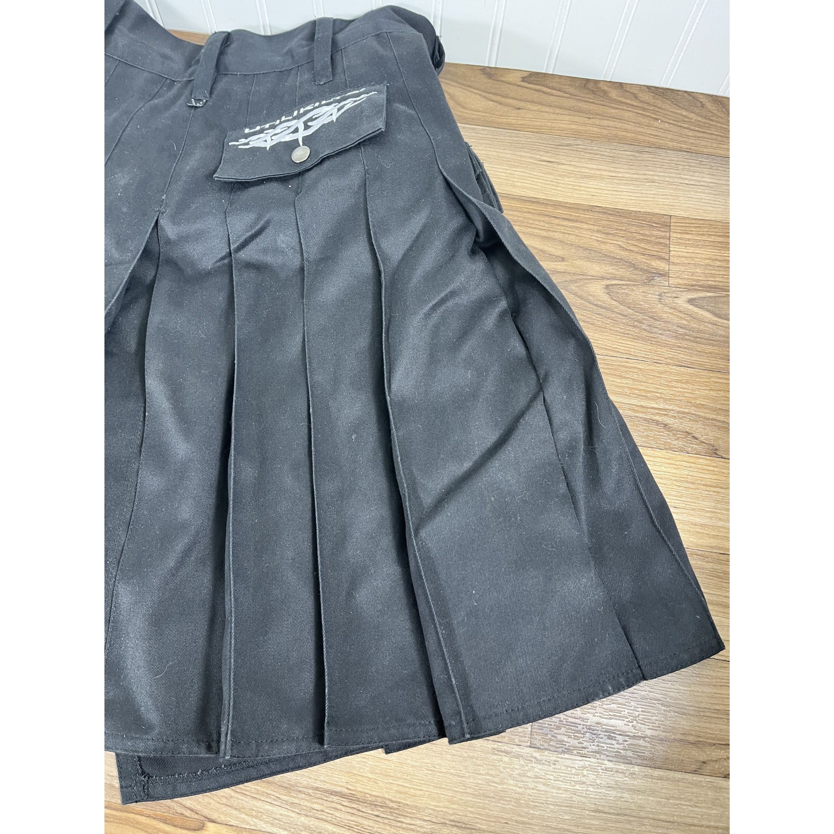 Utilikilts Black Tactical Cargo Kilt 33 Pants 35 Kilt Black 23" Long USA Made