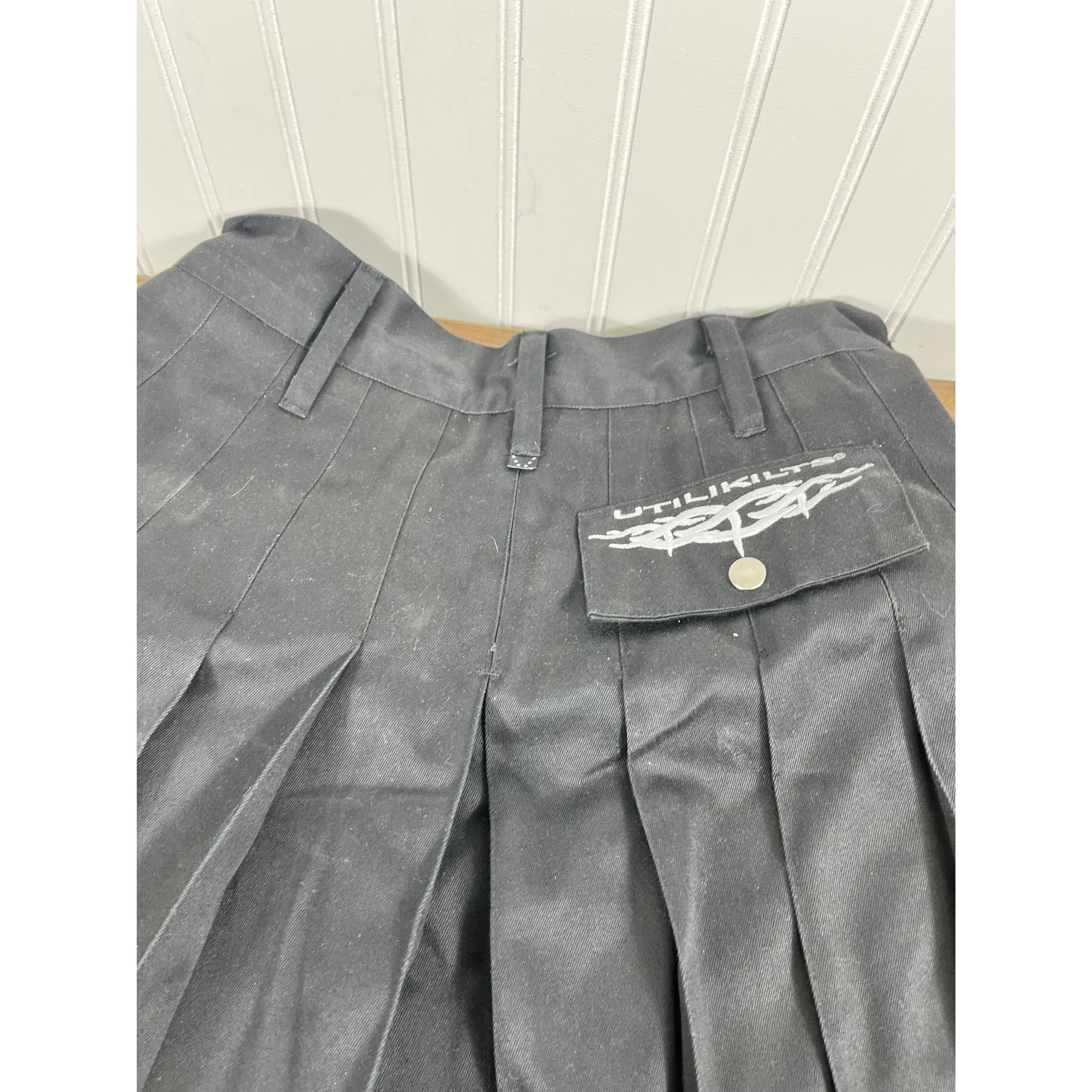 Utilikilts Black Tactical Cargo Kilt 33 Pants 35 Kilt Black 23" Long USA Made