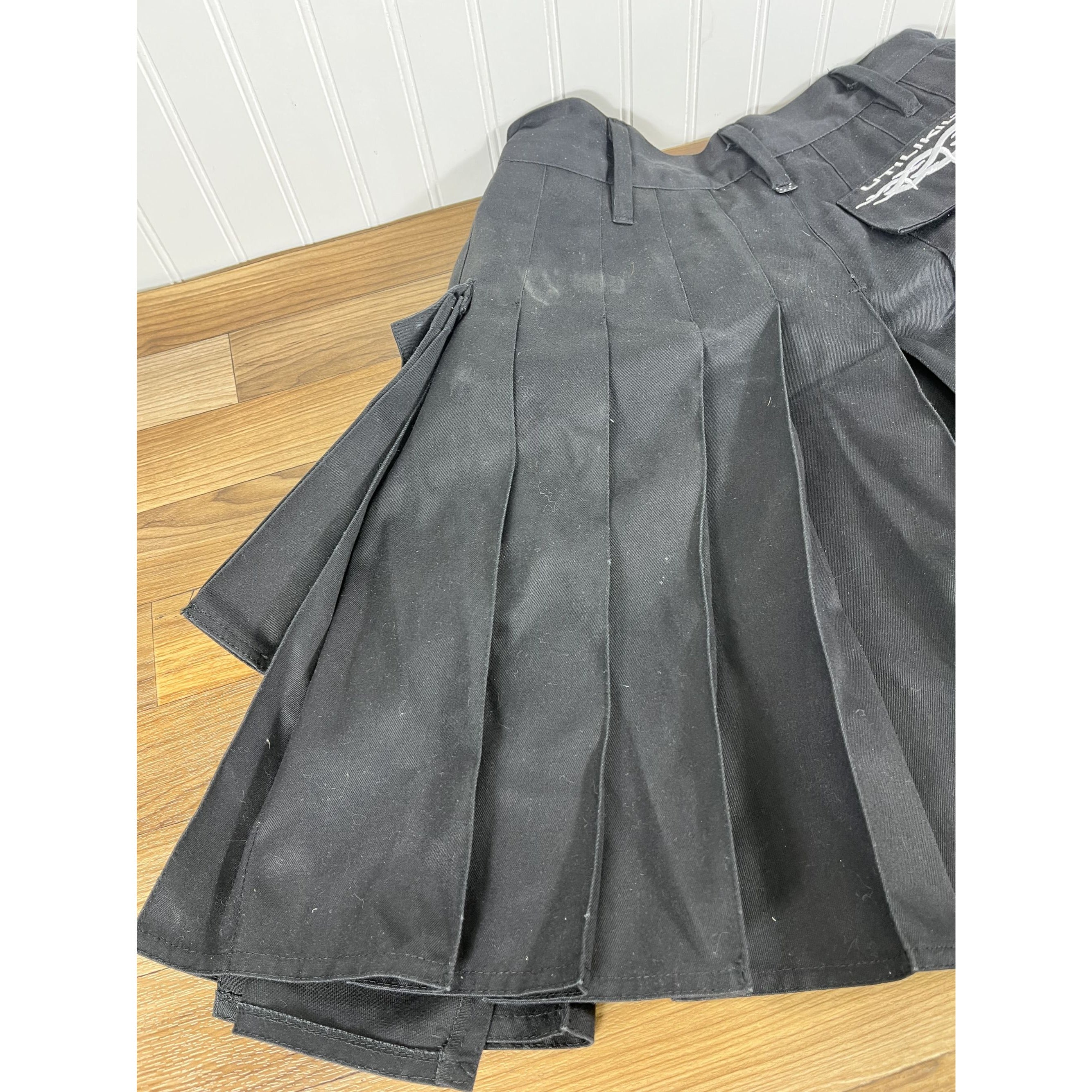 Utilikilts Black Tactical Cargo Kilt 33 Pants 35 Kilt Black 23" Long USA Made