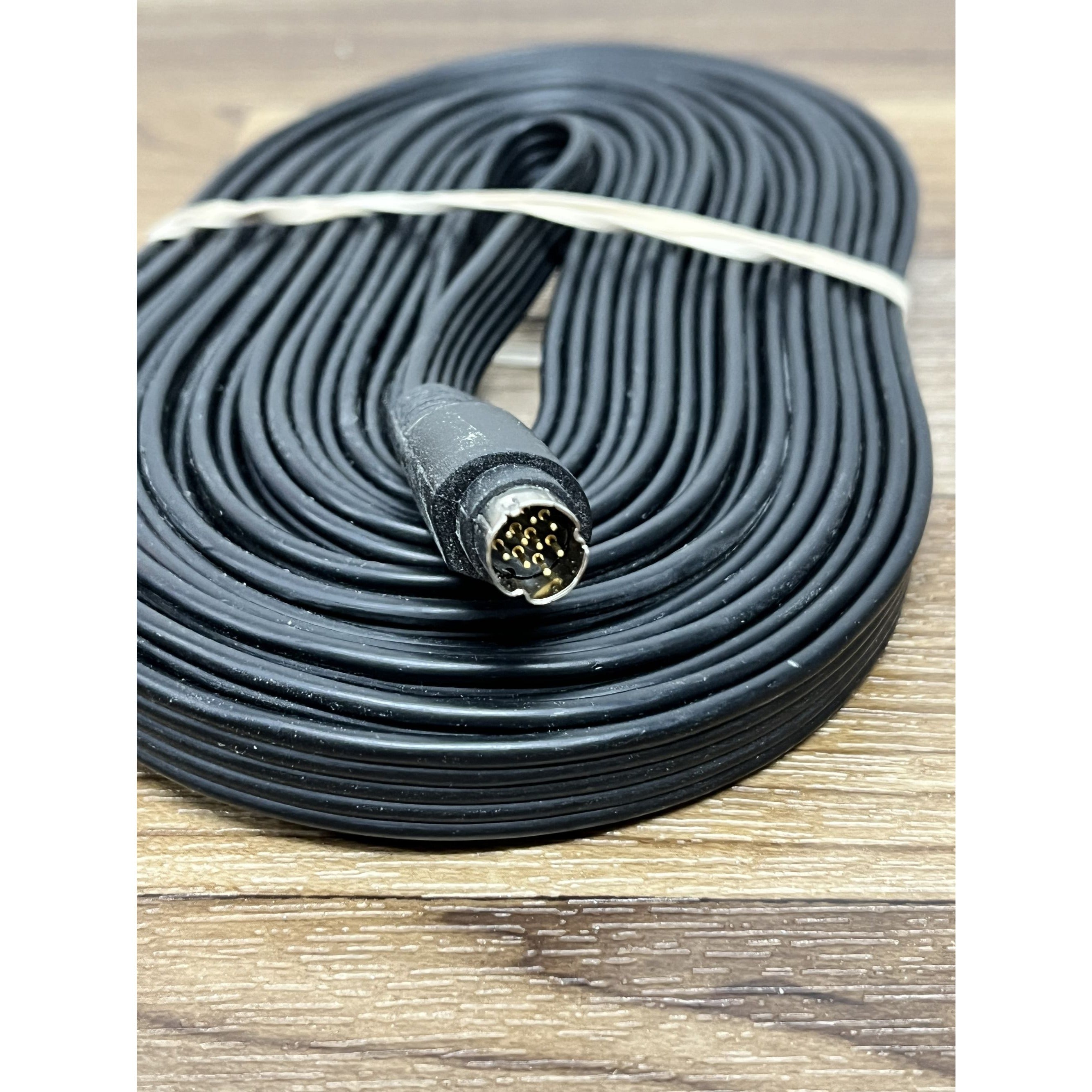 BOSE Lifestyle link A 9 Pin to 9 Pin Media Center to Subwoofer Cable - black