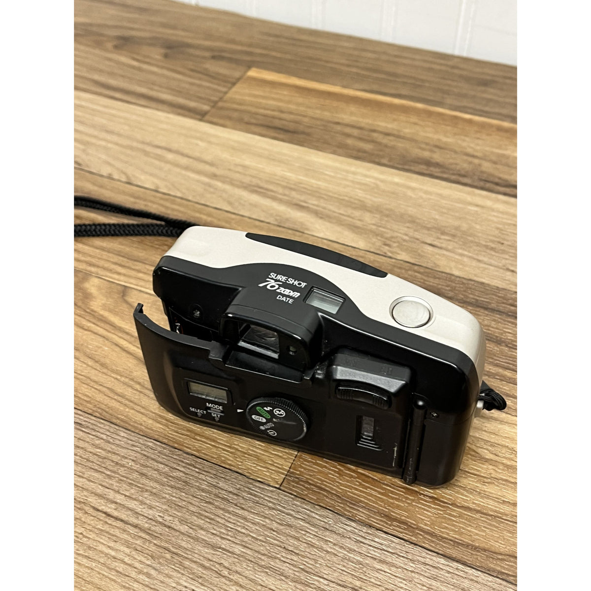 Canon Sure Shot 76 Zoom 38-76mm Point & Shoot Film Camera Silver READ DESC