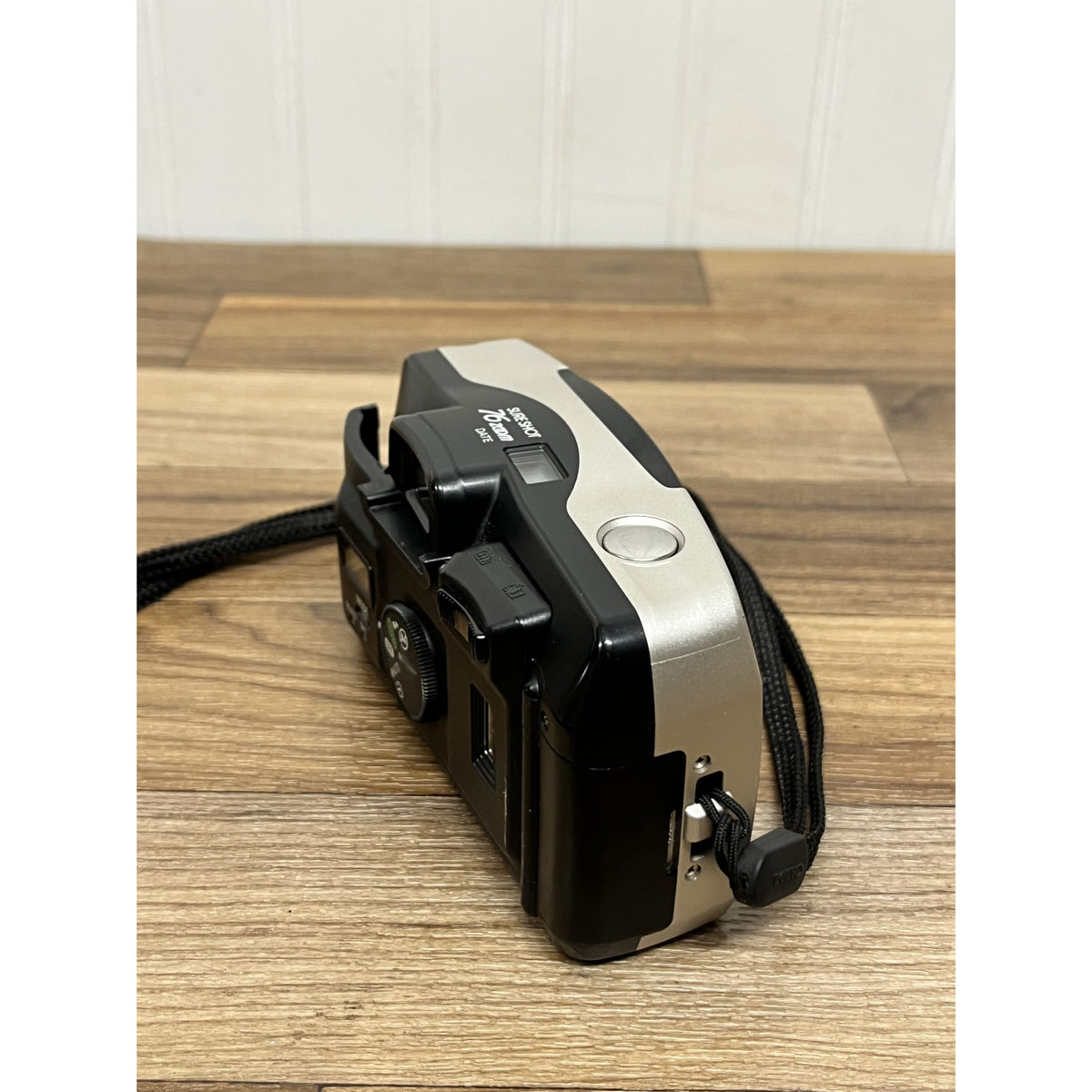 Canon Sure Shot 76 Zoom 38-76mm Point & Shoot Film Camera Silver READ DESC
