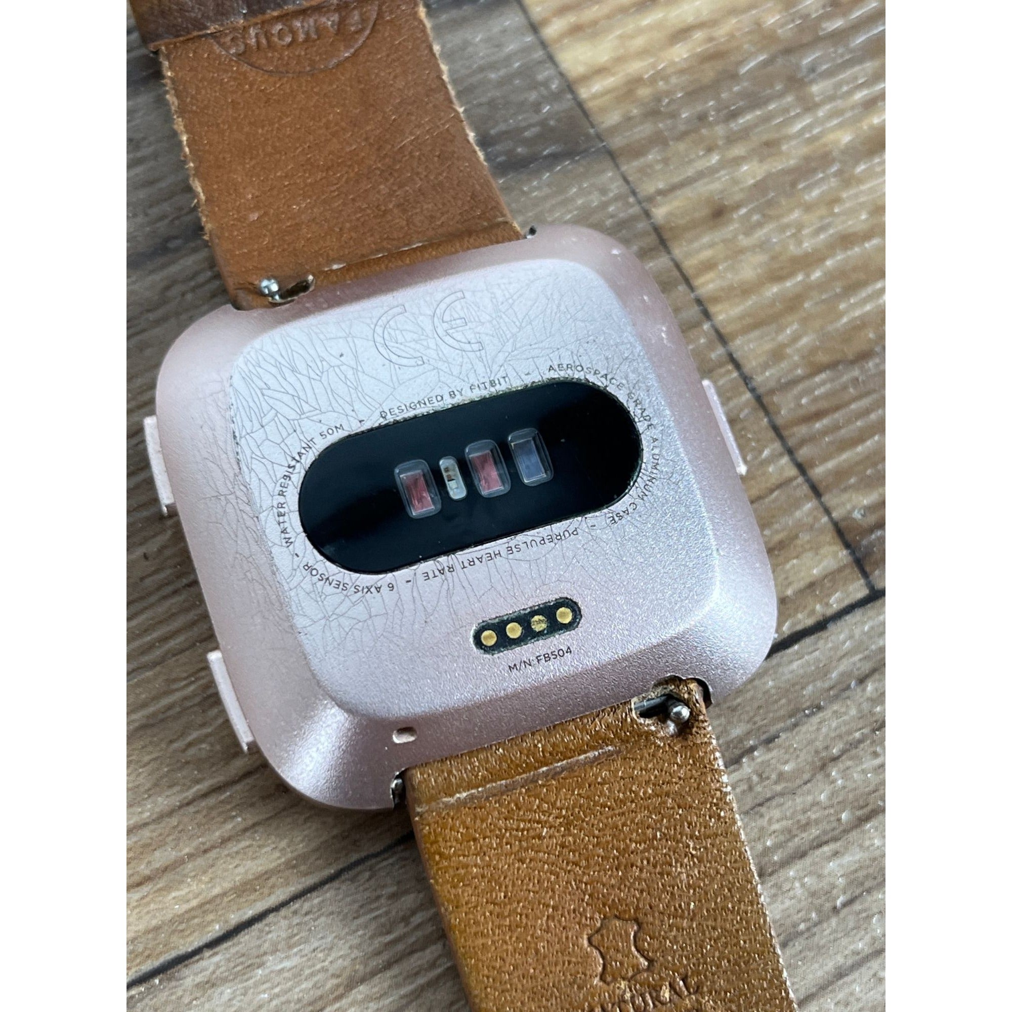 Fitbit Versa FB504 Smart Watch With Black Band - With Charger -