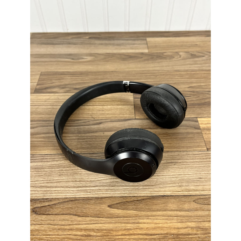 Beats by Dr. Dre Solo3 Wireless Bluetooth On-Ear Headphones Black