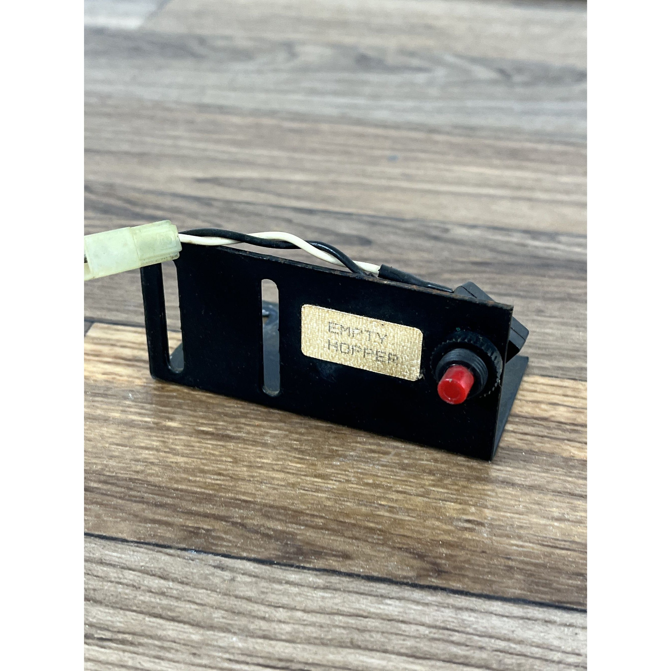 Bill Changer Tekbilt TB-2000 Empty Hopper Button