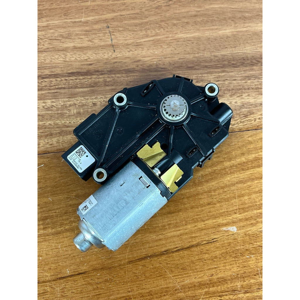 2013–2020 Infiniti JX35 QX60 Overhead Sunroof Sliding Window Motor